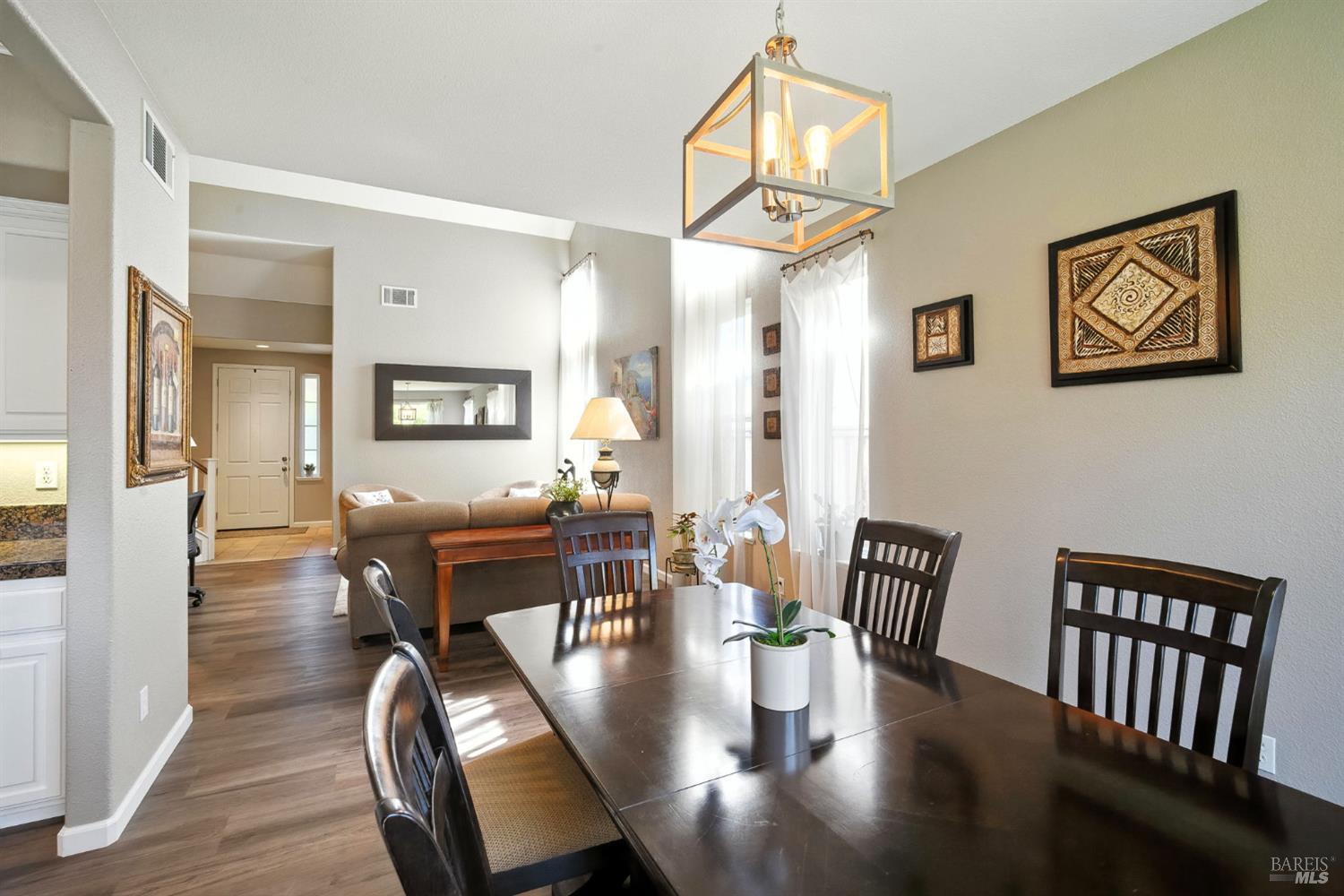 432 Goblet Pl
