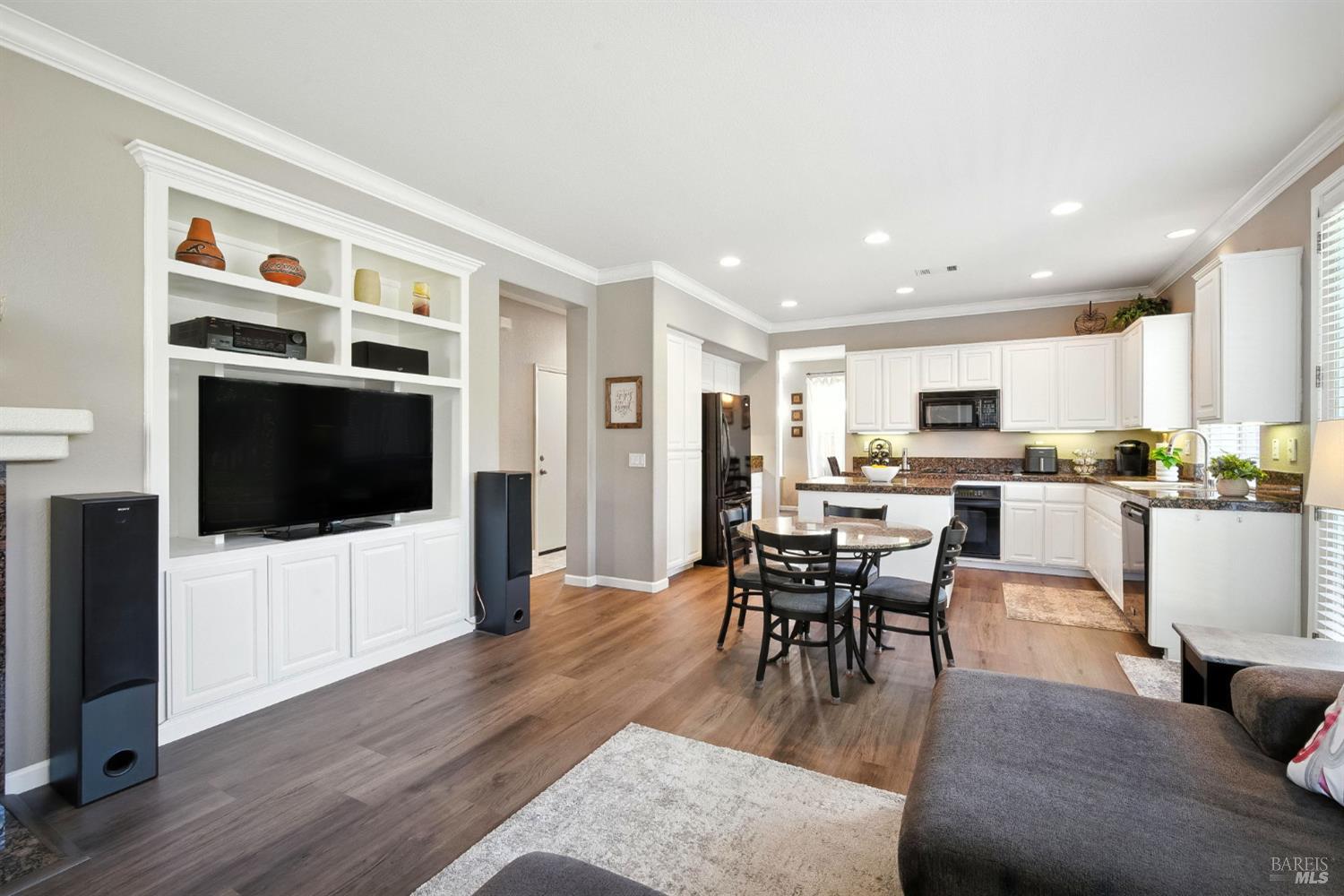 432 Goblet Pl