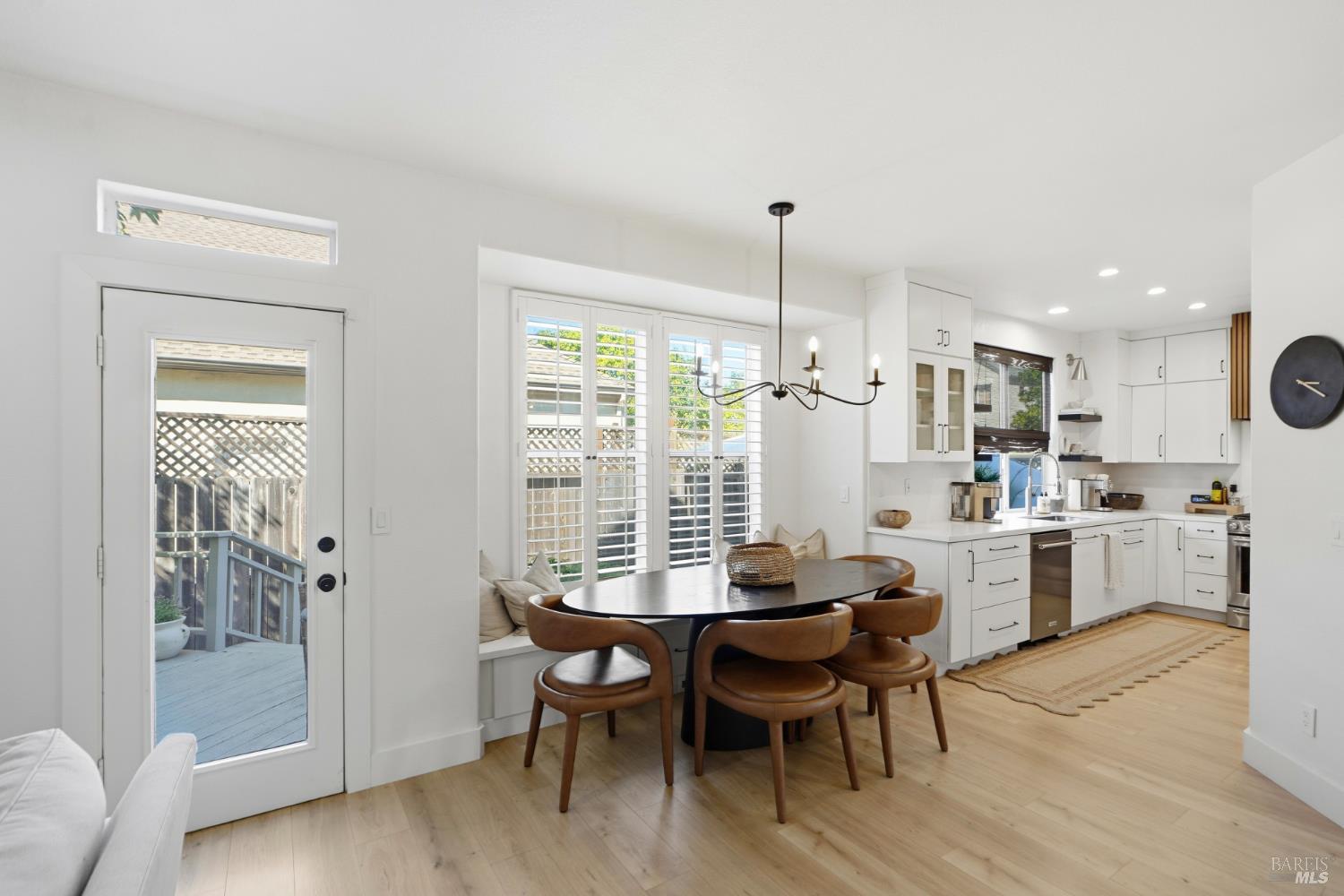 2321 Weatherby Avenue