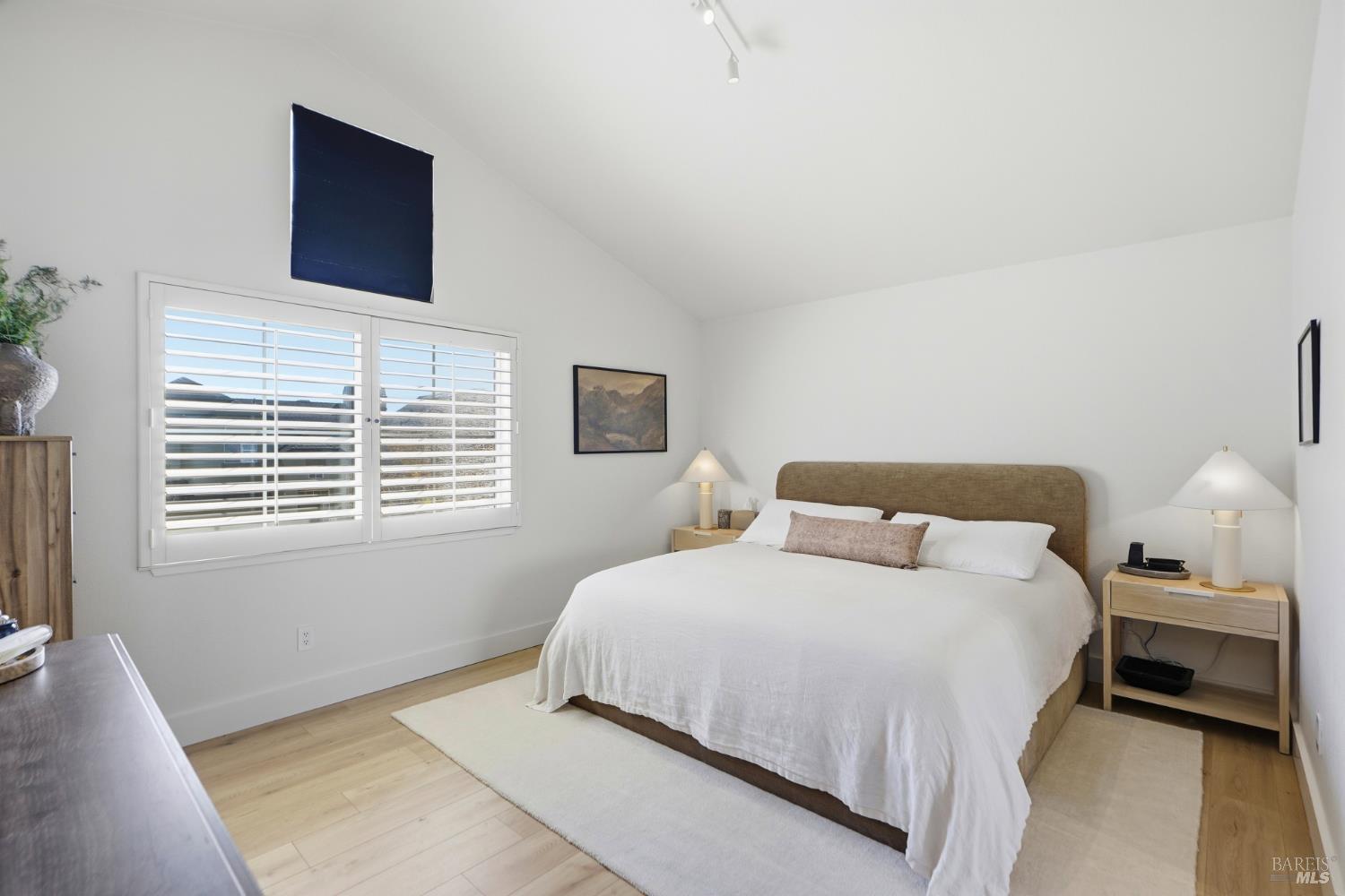 2321 Weatherby Avenue