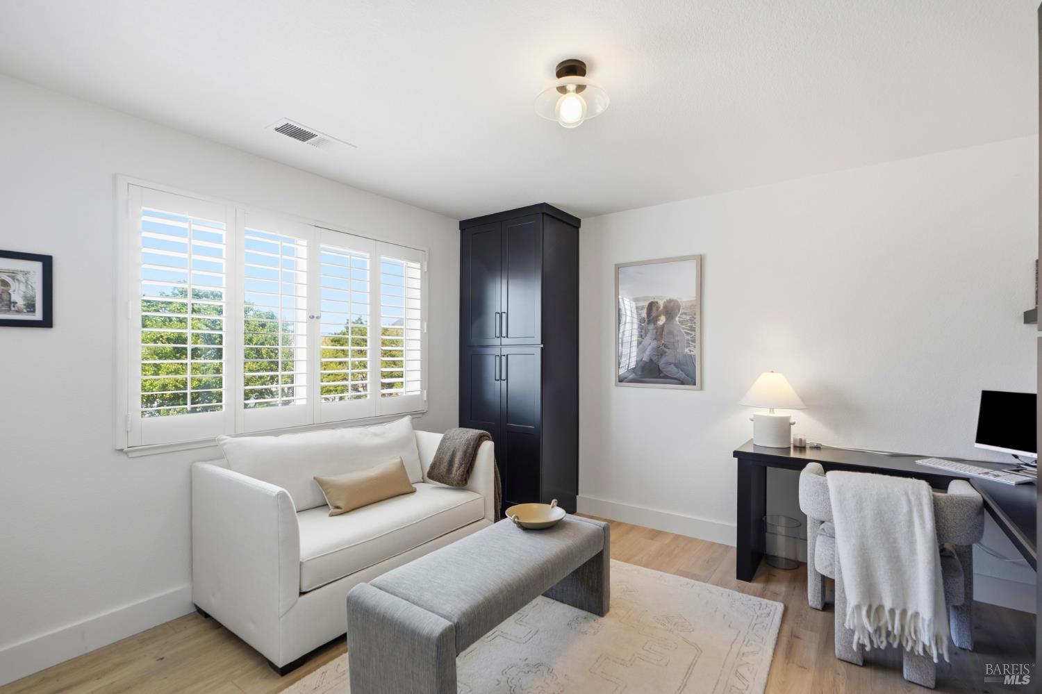 2321 Weatherby Avenue