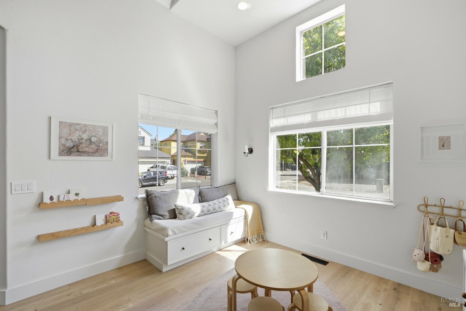 2321 Weatherby Avenue