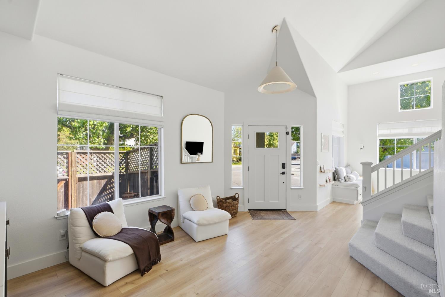 2321 Weatherby Avenue