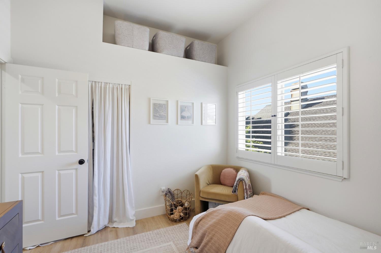 2321 Weatherby Avenue