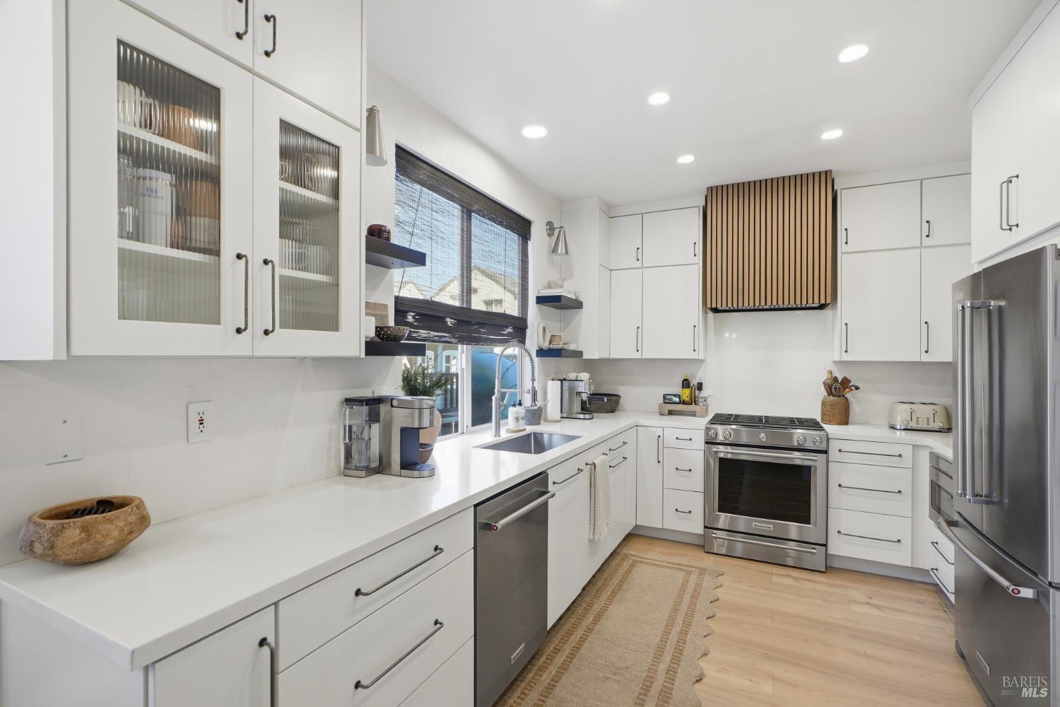 2321 Weatherby Avenue