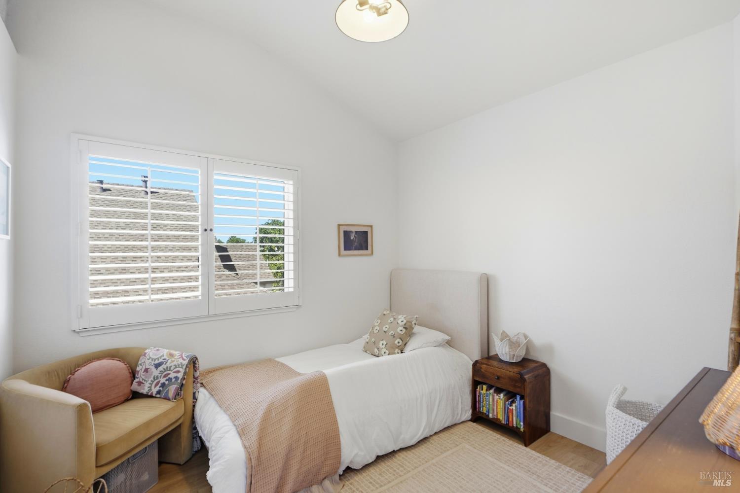 2321 Weatherby Avenue