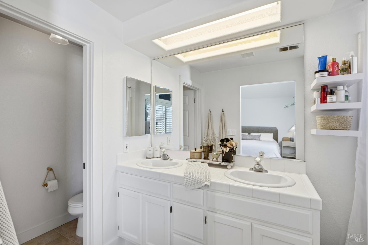 2321 Weatherby Avenue