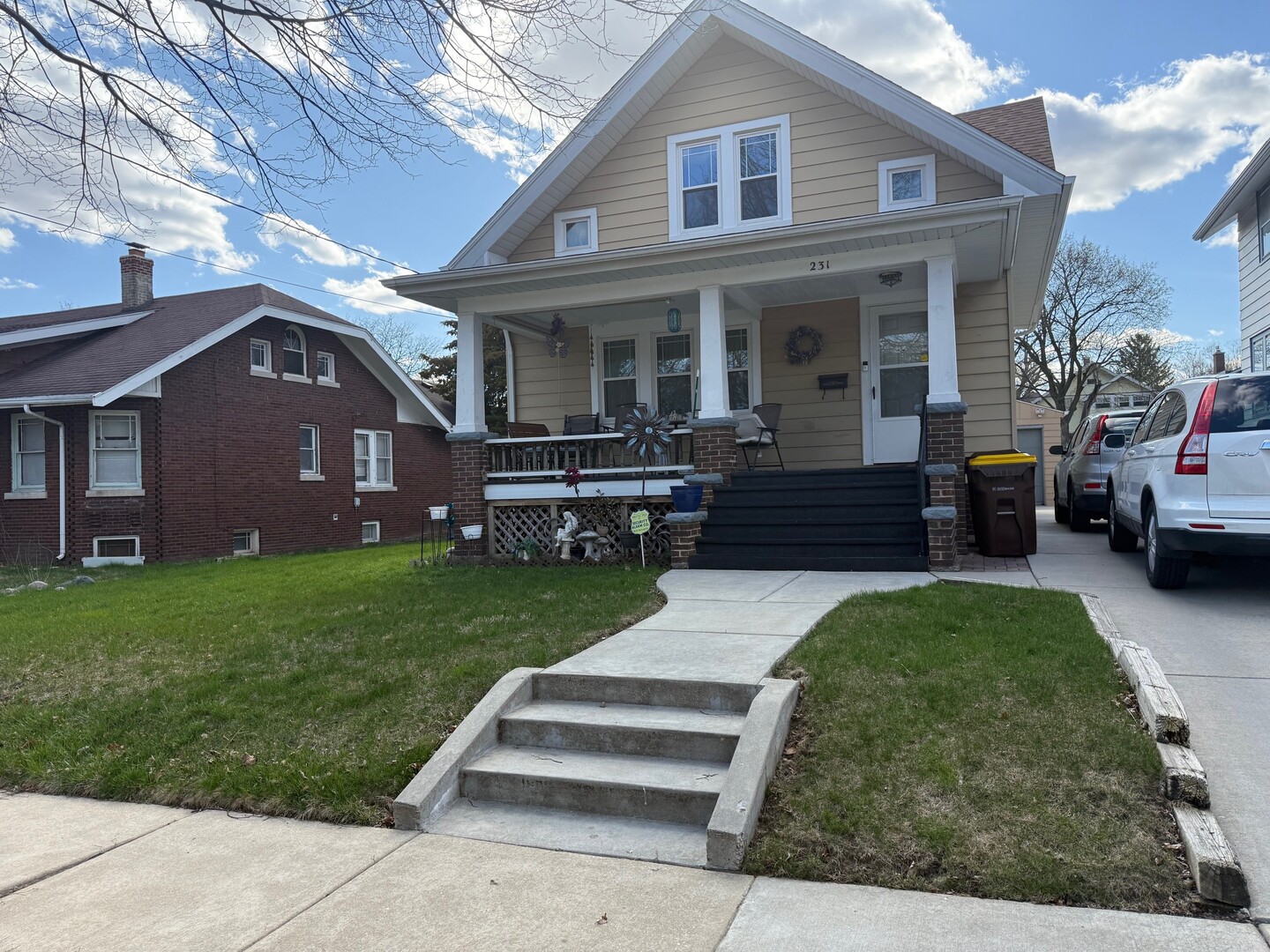 231 S Chicago Avenue