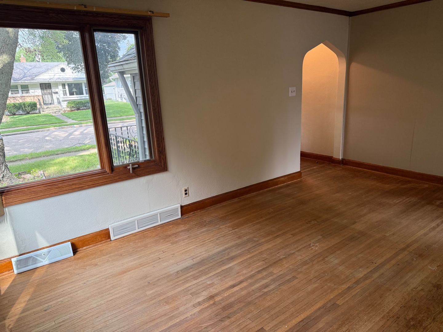 5143 Illinois Street