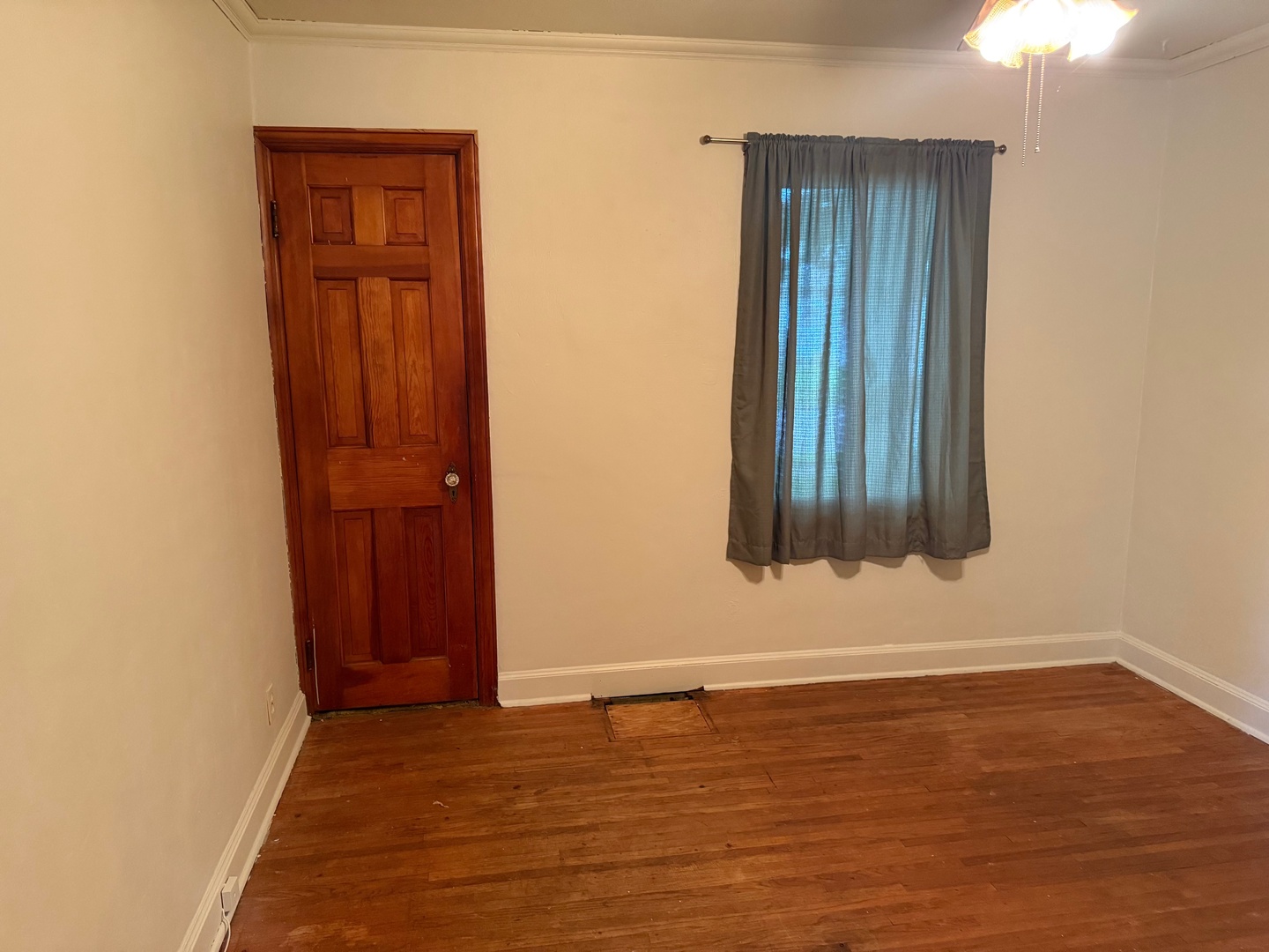 5143 Illinois Street