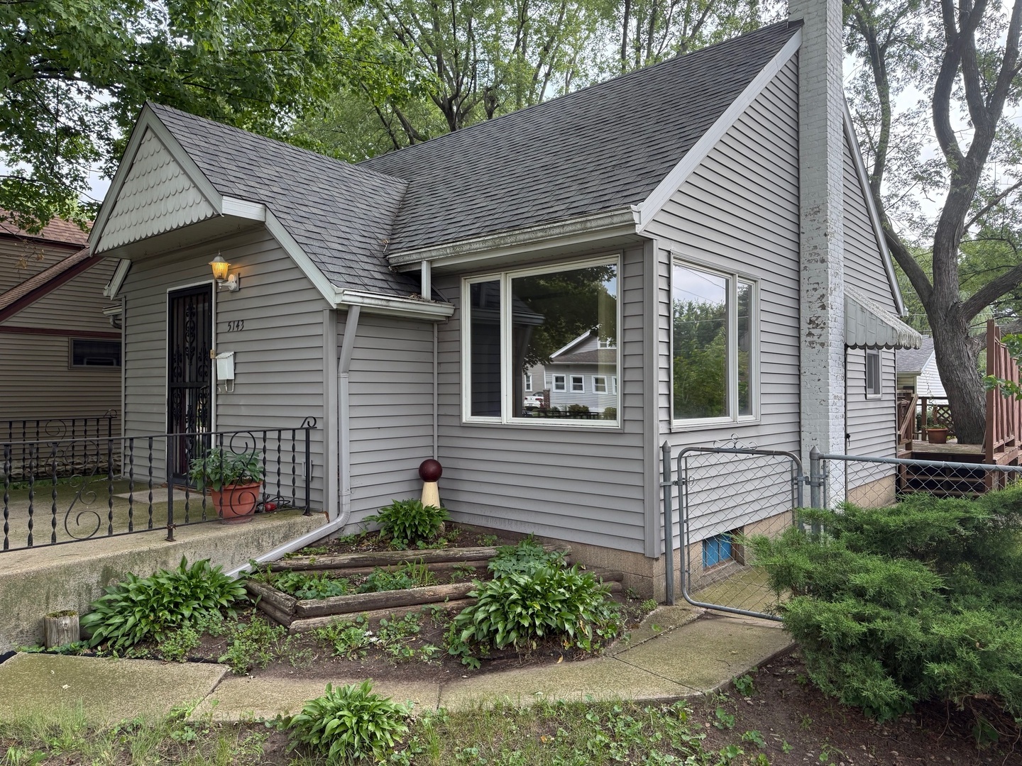 5143 Illinois Street