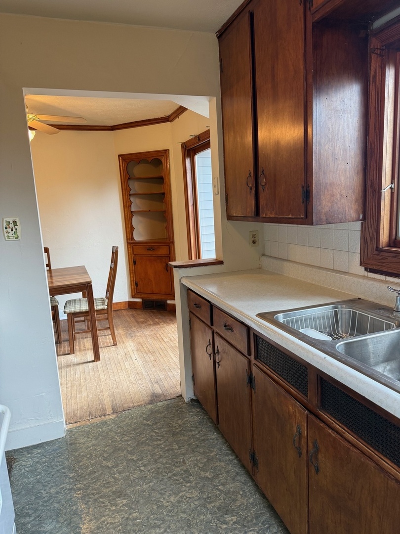 5143 Illinois Street