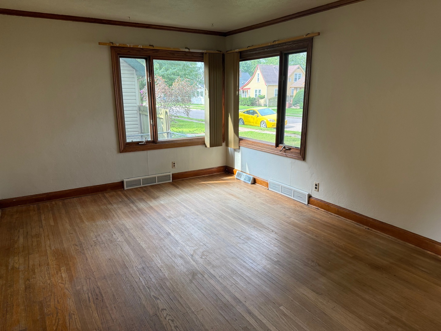 5143 Illinois Street