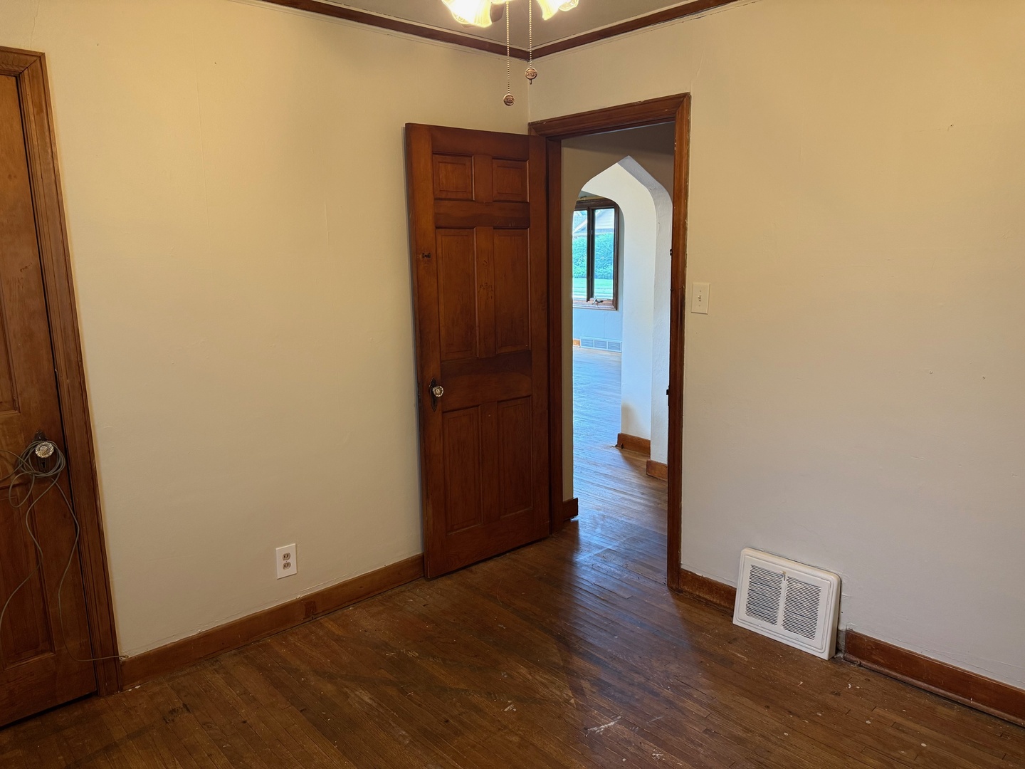 5143 Illinois Street