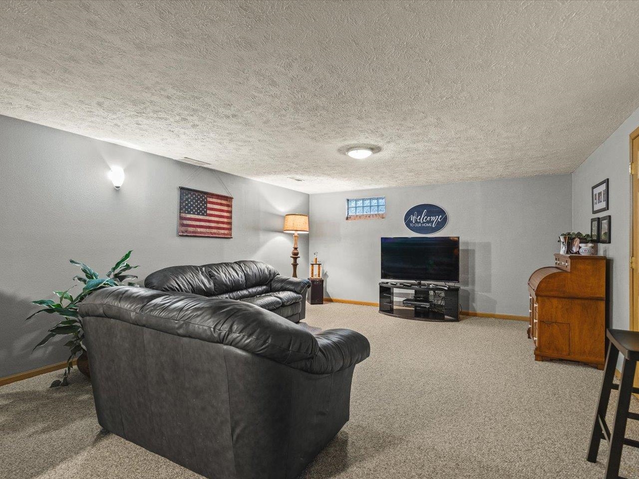 6322 Tudor Lane