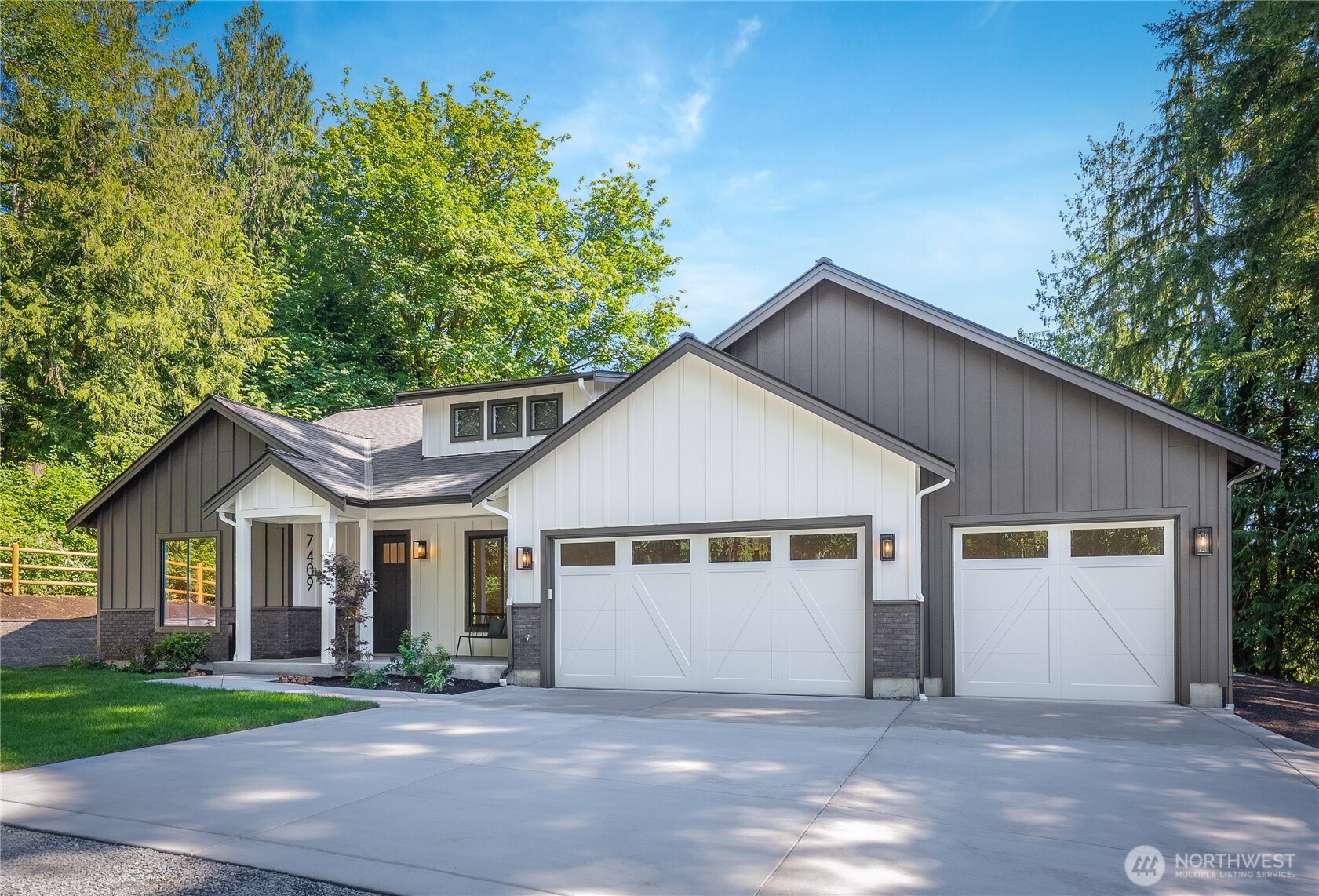 7409 142ND DRIVE SE