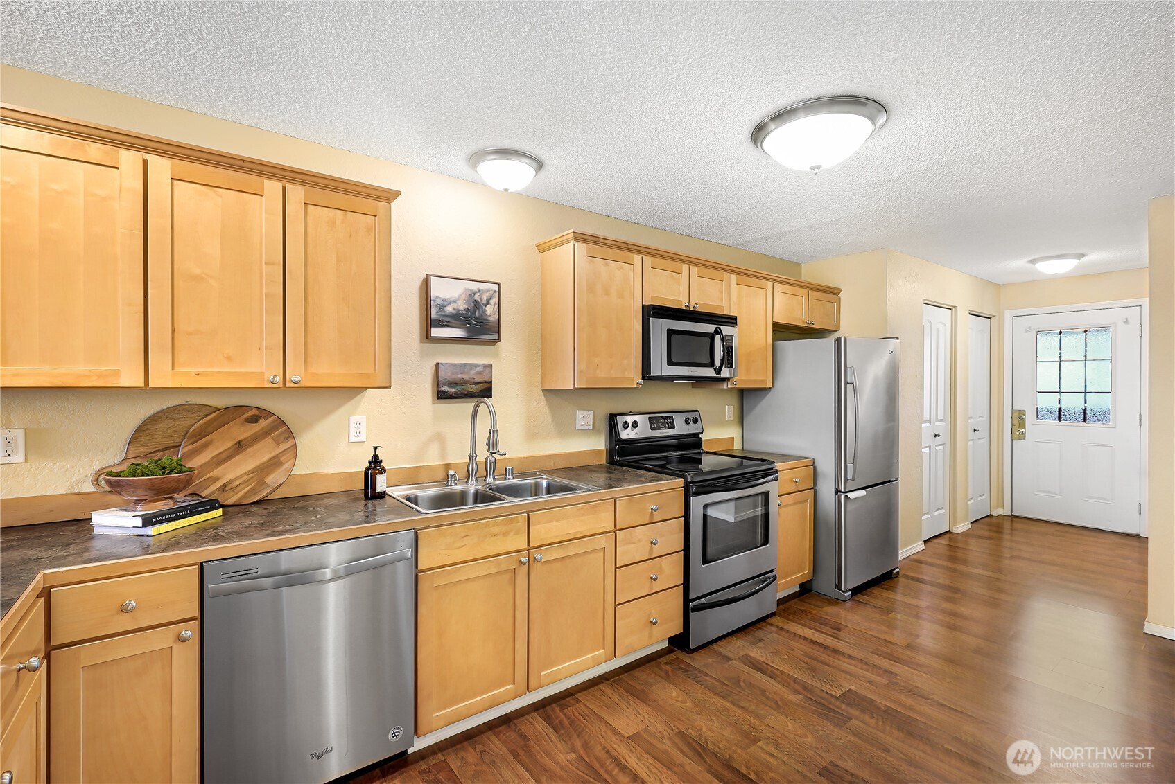 2423 Grand Avenue Unit: 5