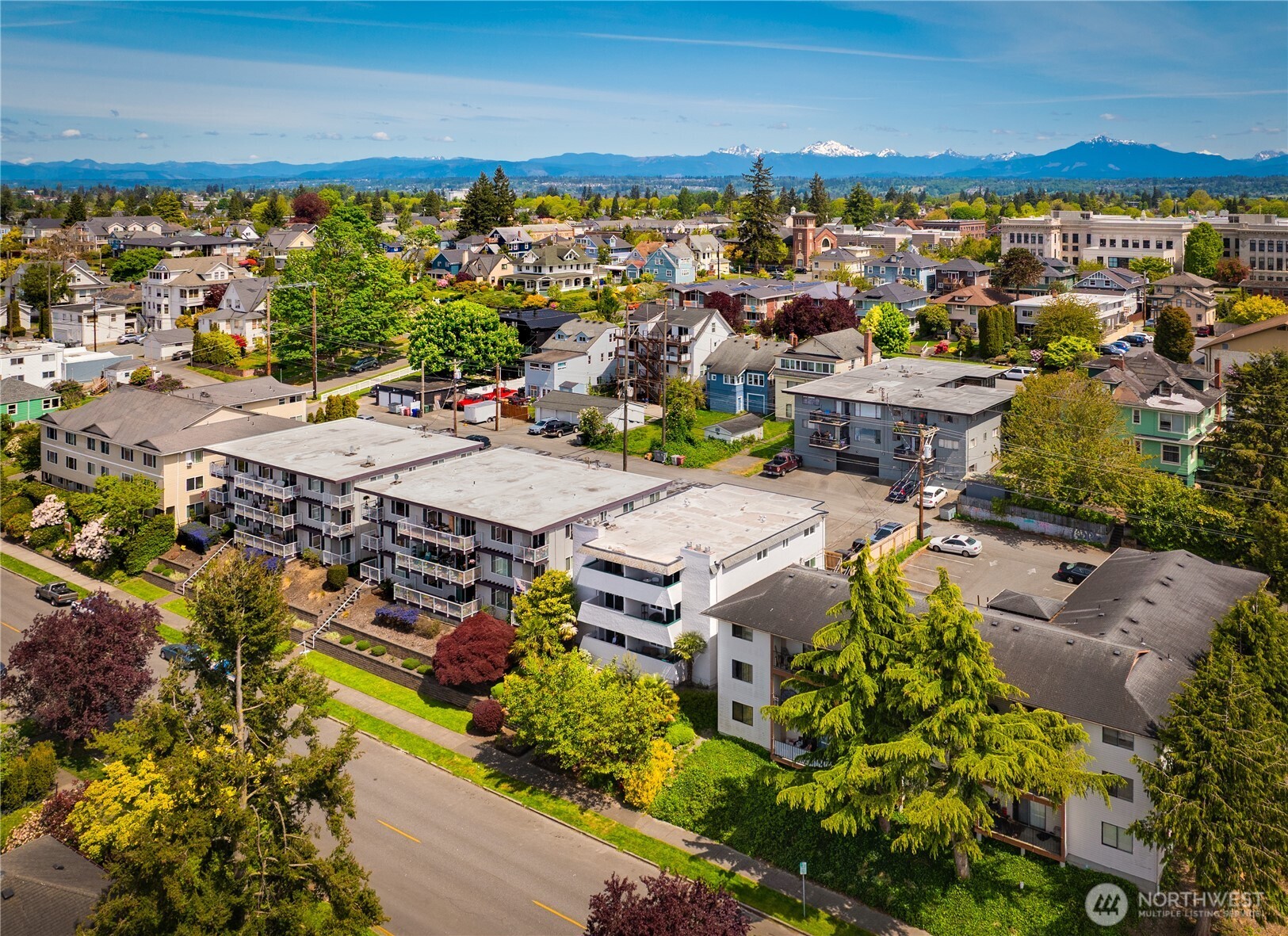 2423 Grand Avenue Unit: 5