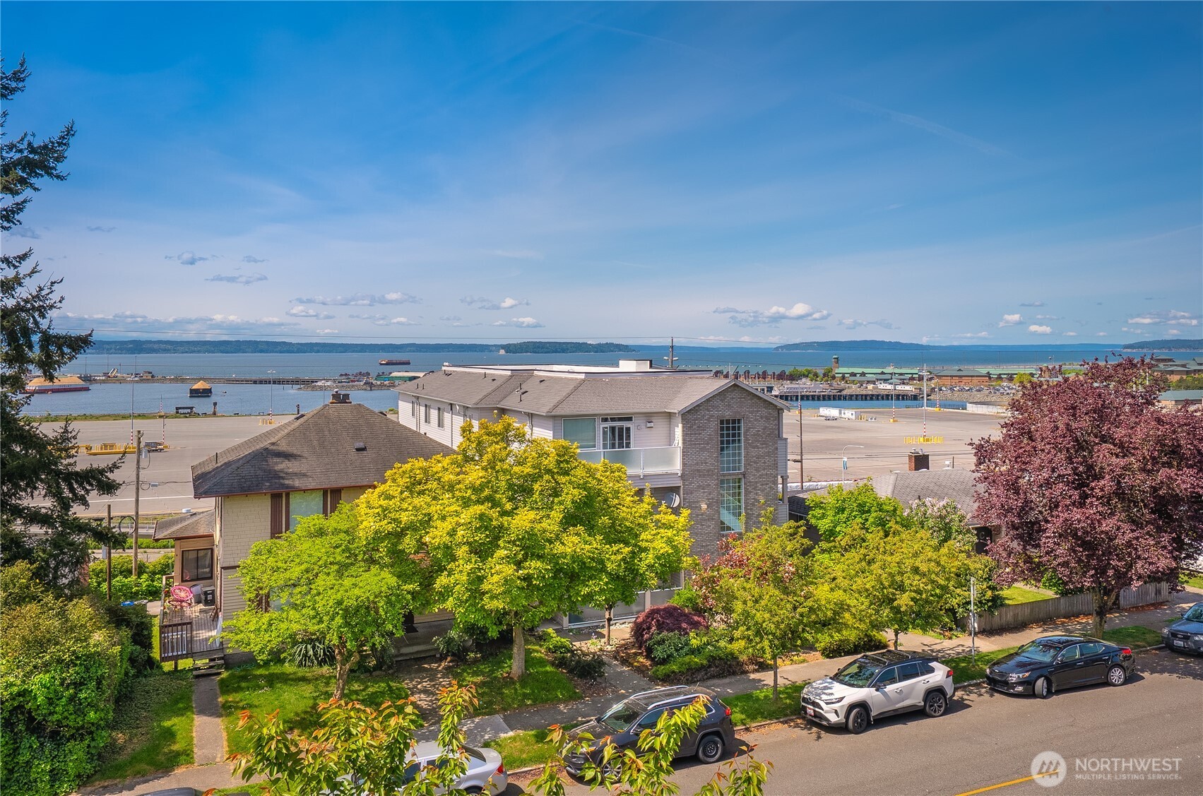 2423 Grand Avenue Unit: 5