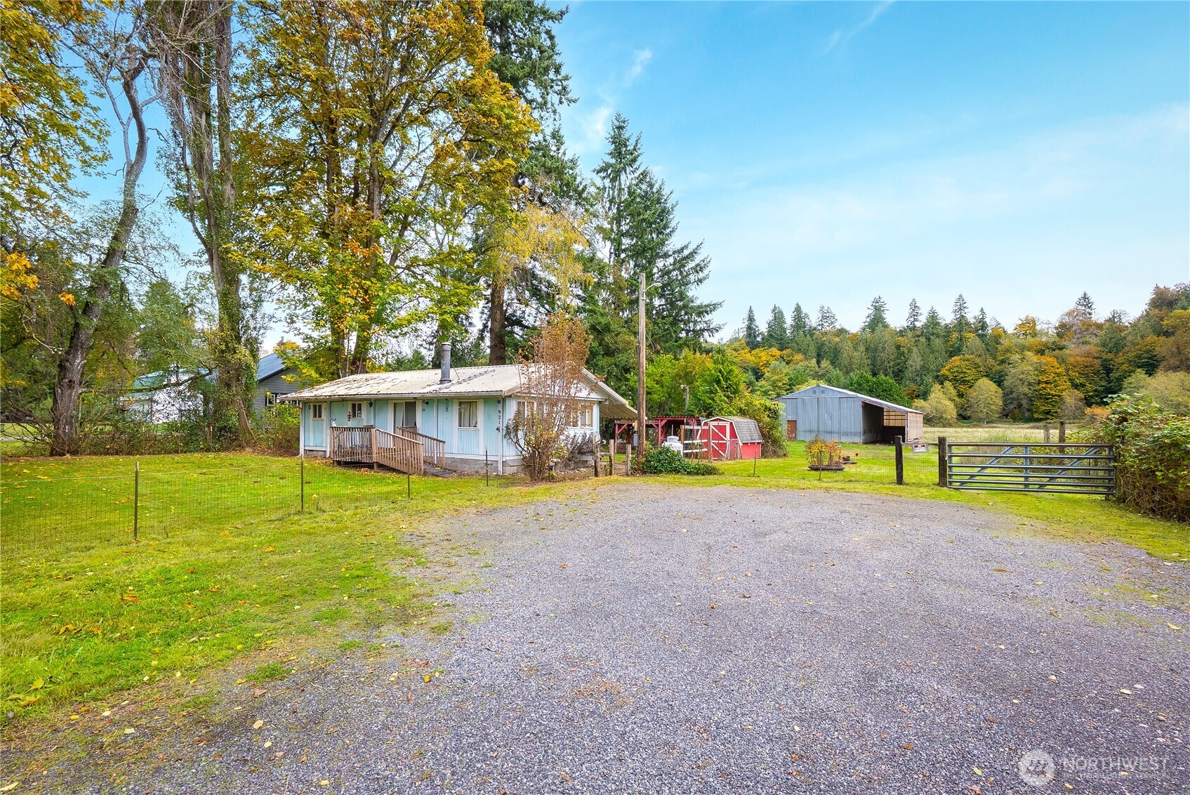 921 RUSSELL ROAD