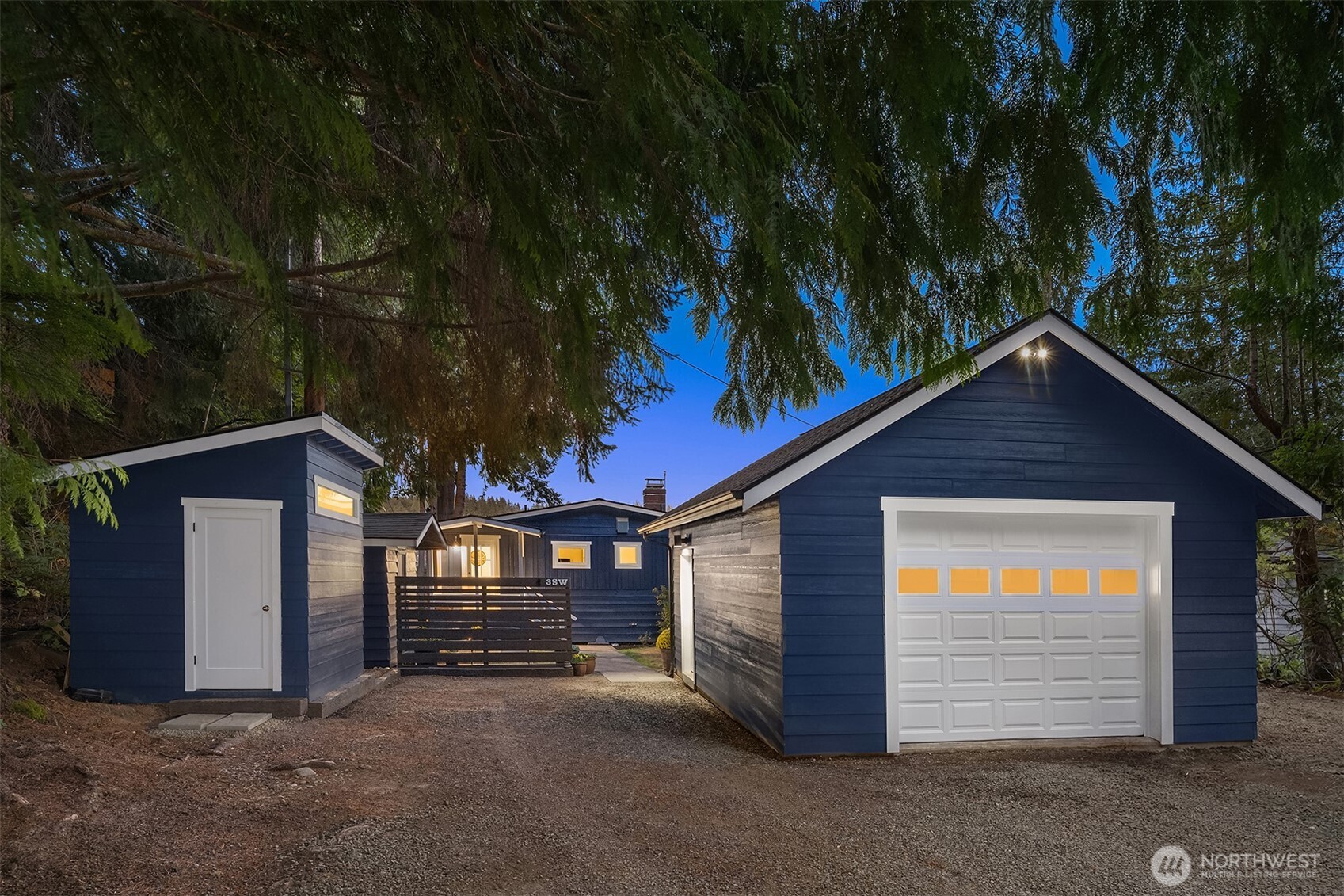 3 SW LAKE ROESIGER ROAD
