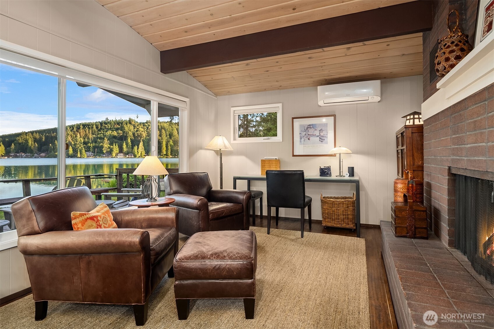 3 SW LAKE ROESIGER ROAD