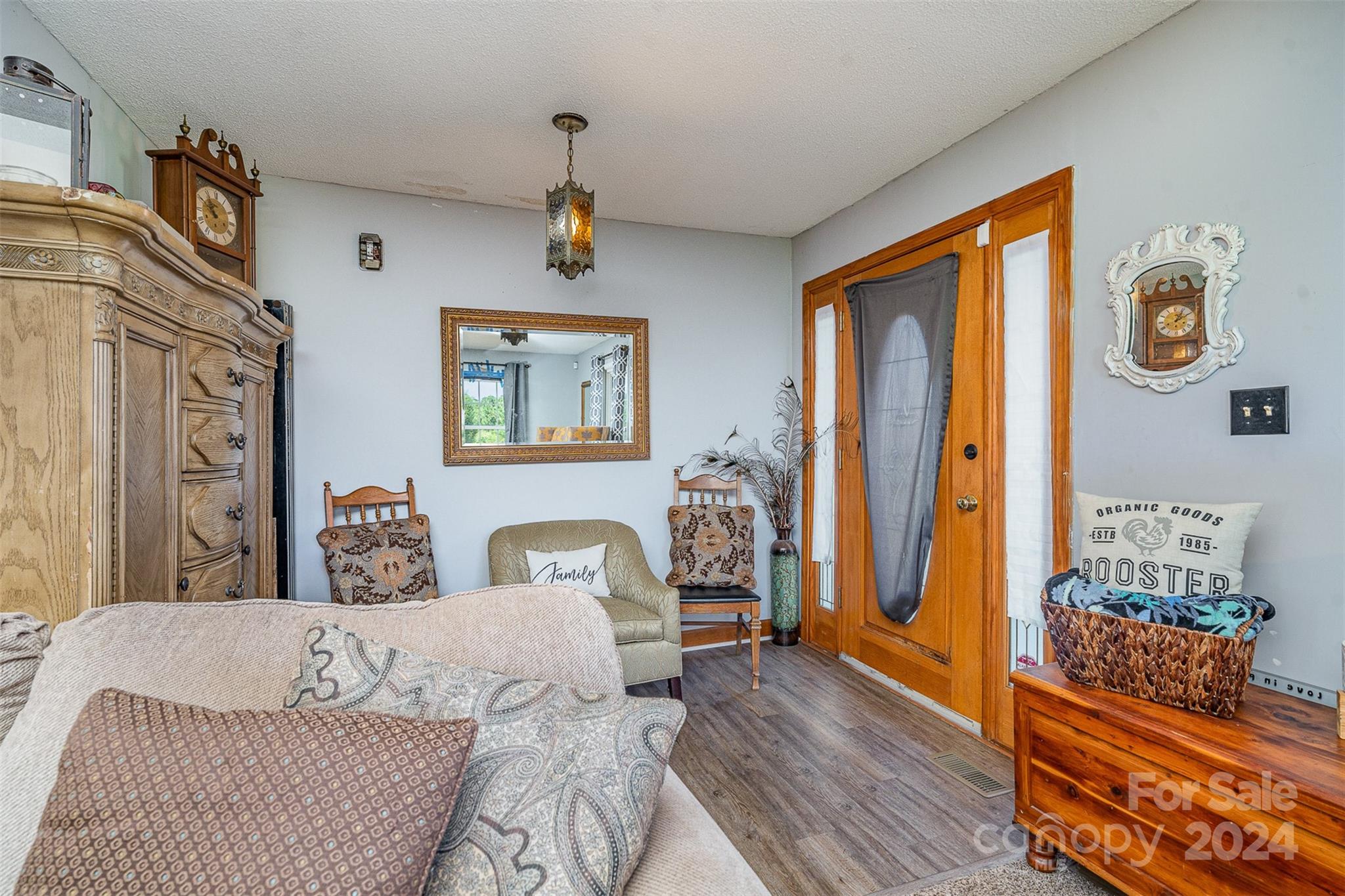 654 Whites Farm Road