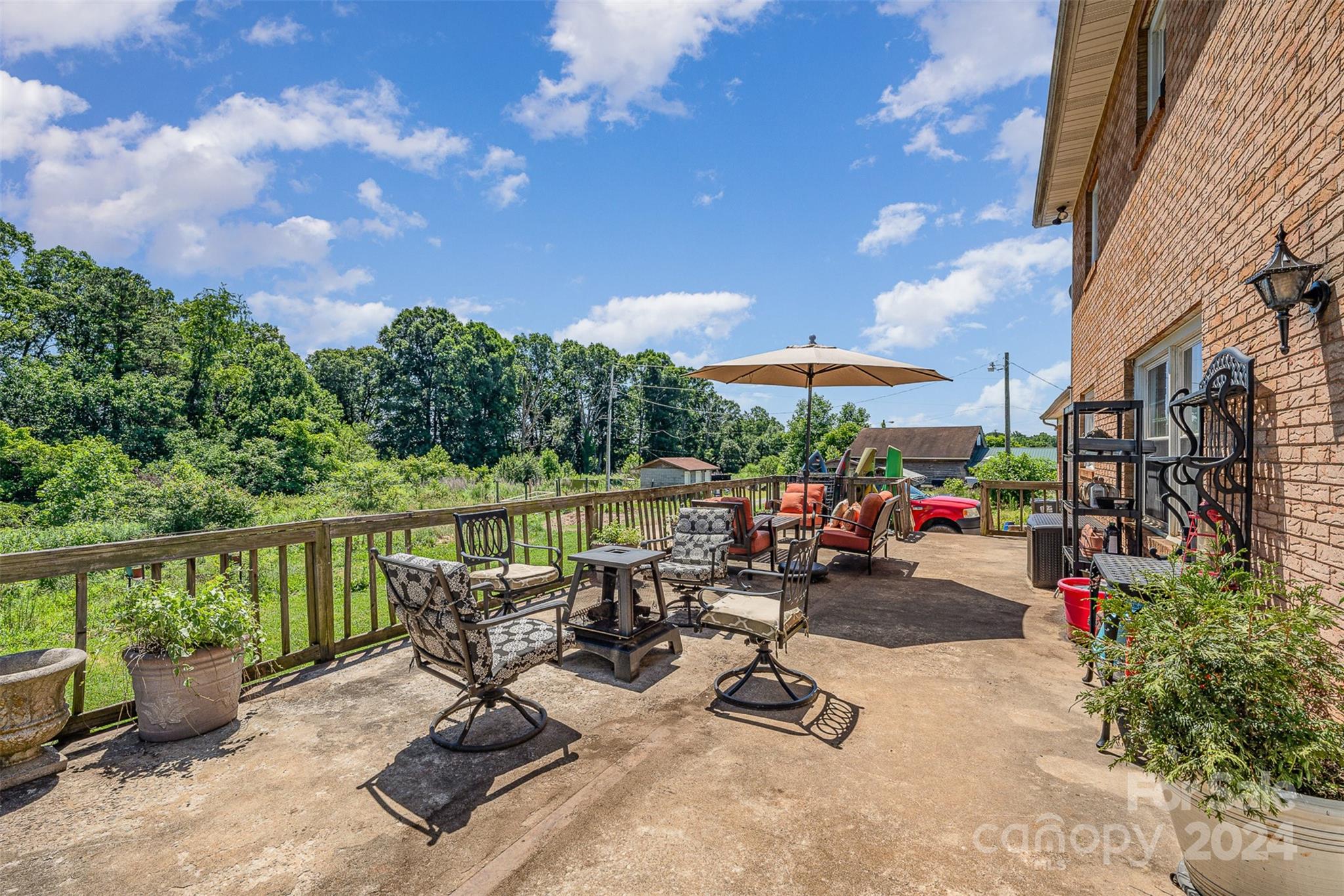 654 Whites Farm Road