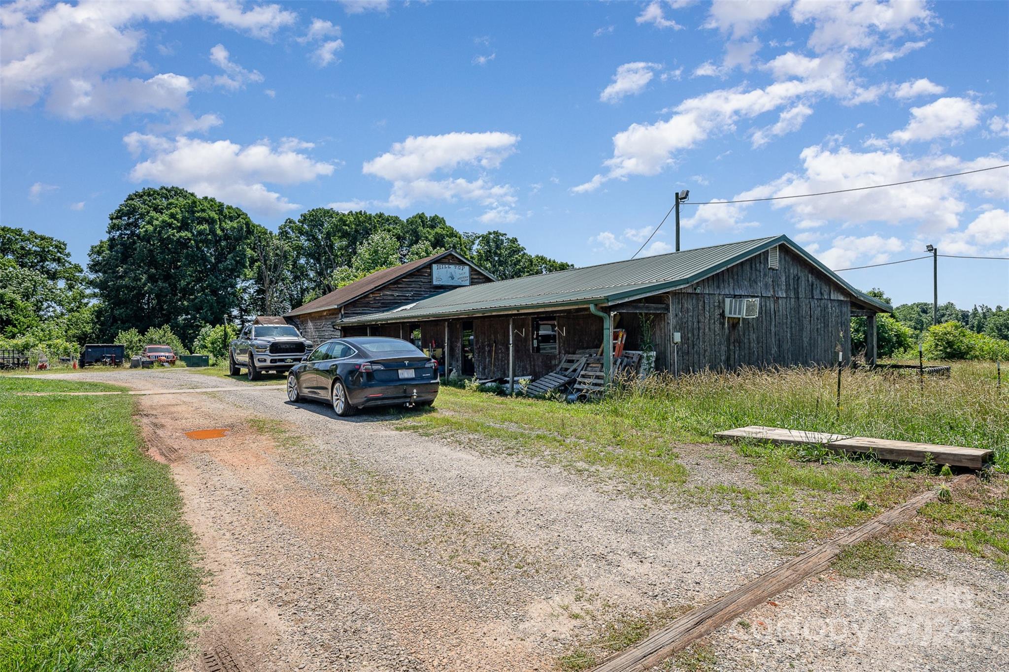 654 Whites Farm Road