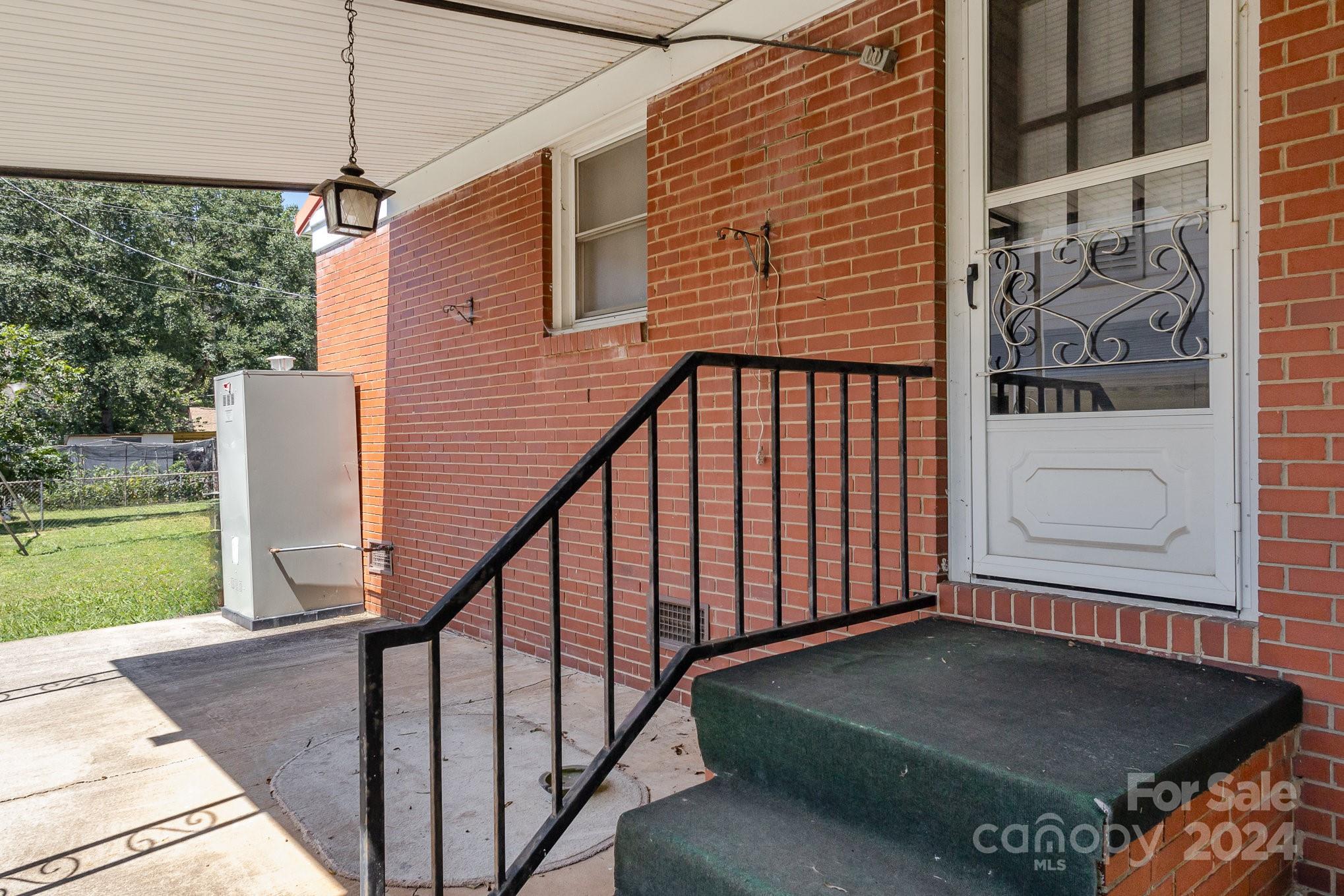 102 Bell Street