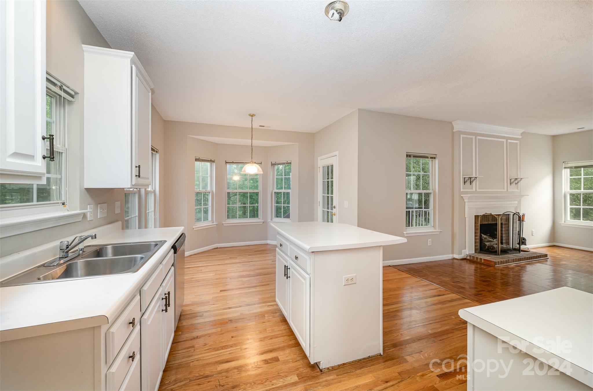 6922 Culloden More Court