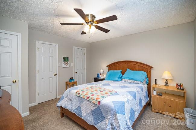 112 Hayworth Lane
