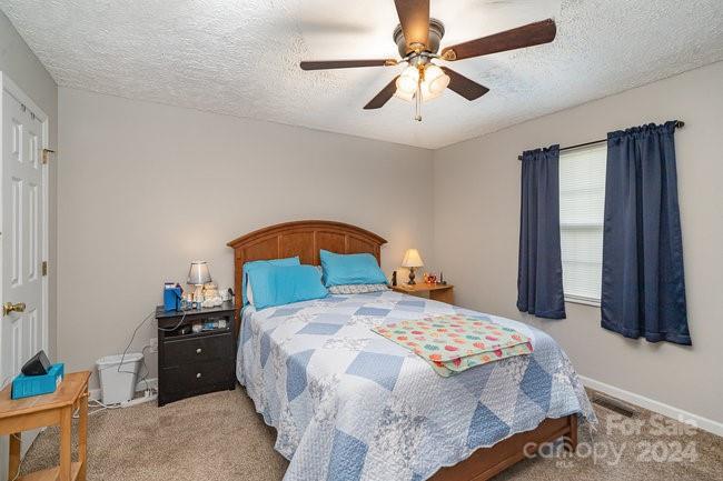 112 Hayworth Lane