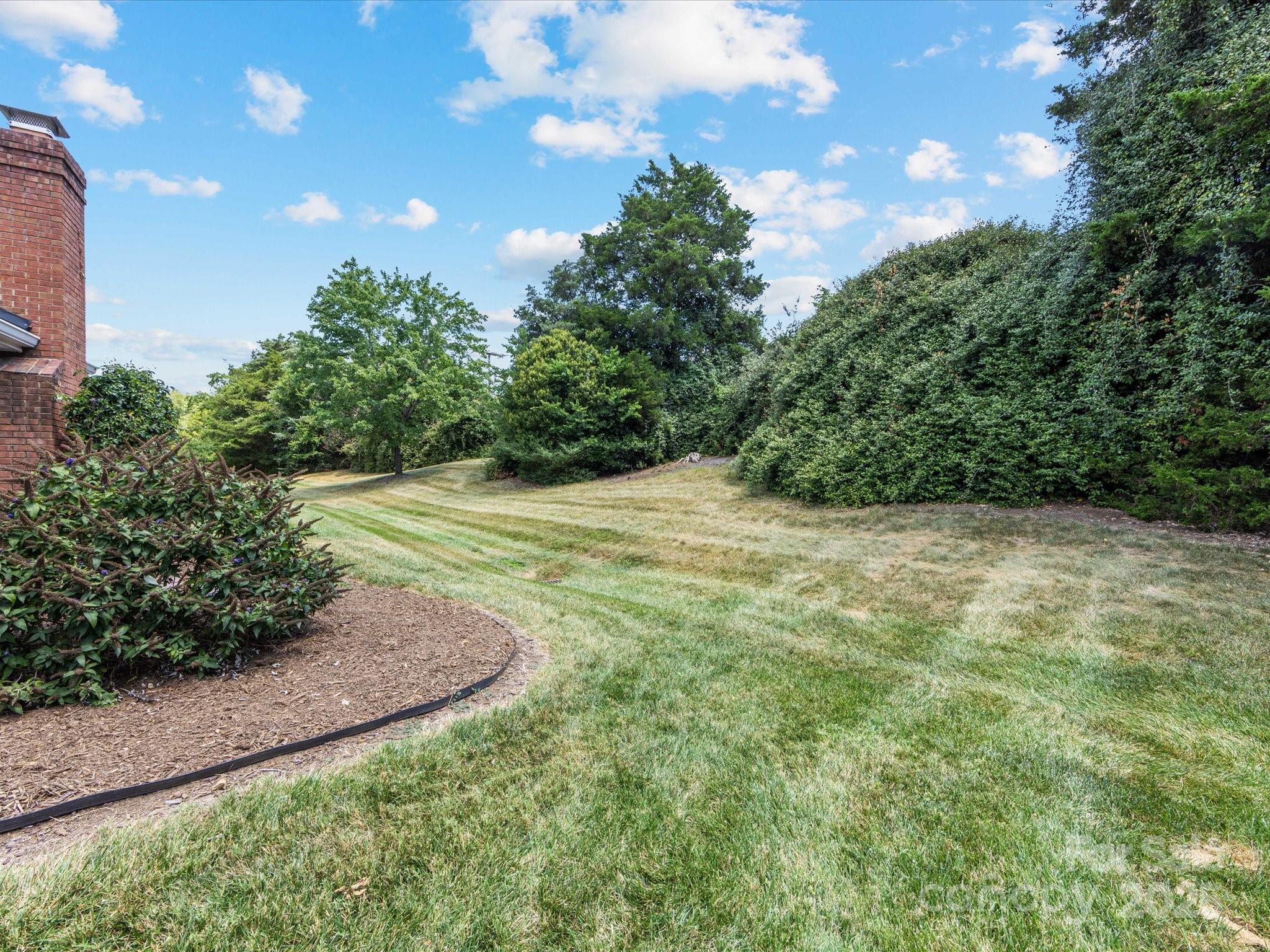 9237 N Vicksburg Park Court