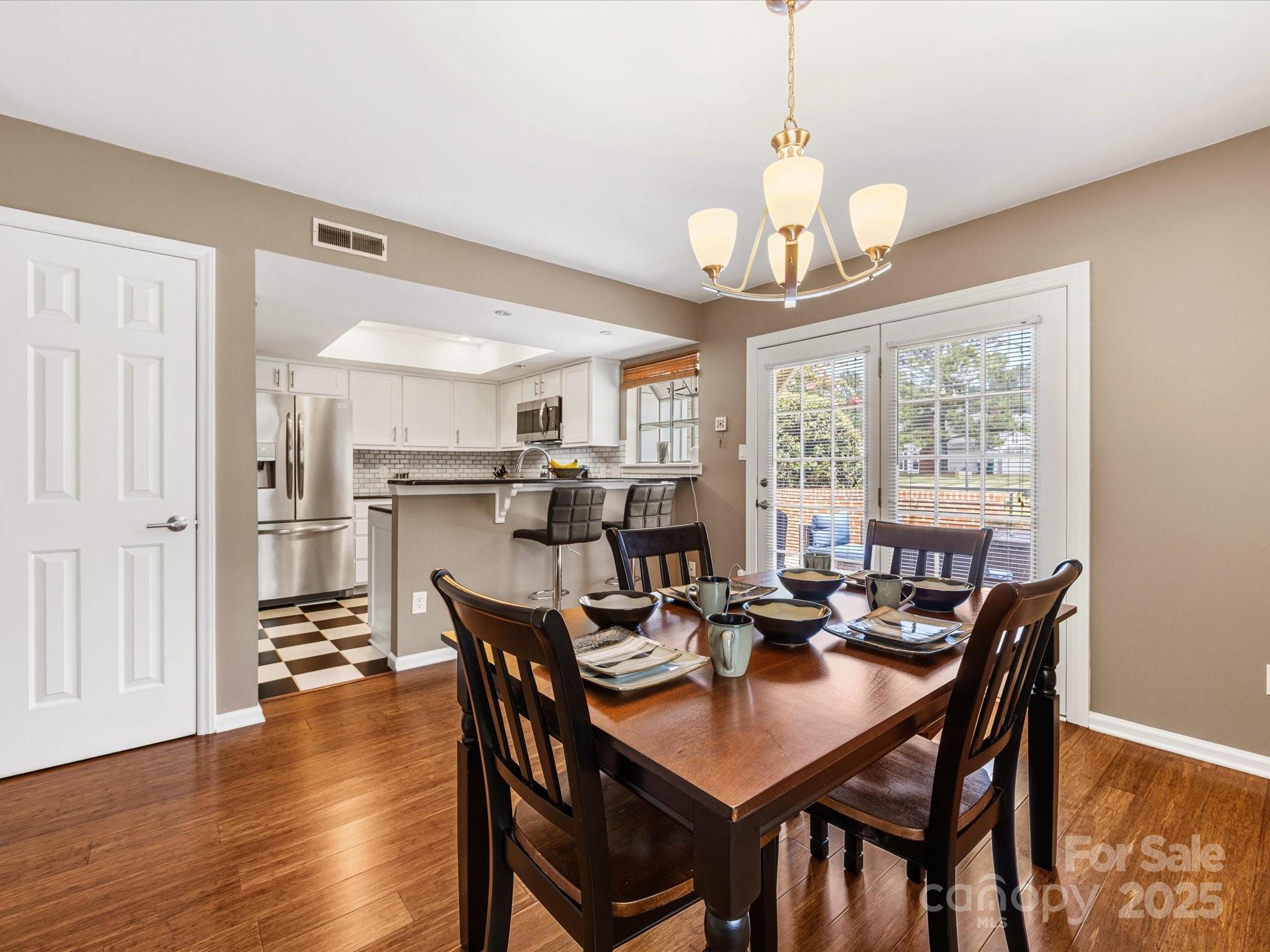 9237 N Vicksburg Park Court
