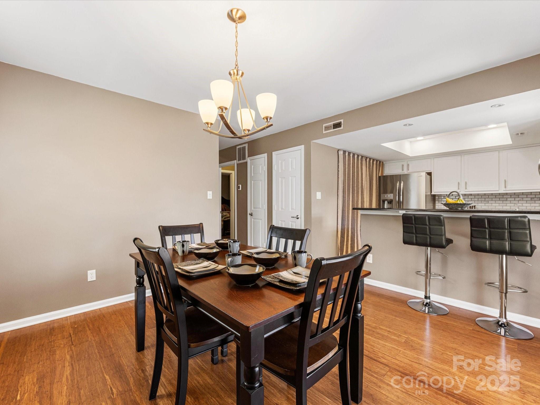 9237 N Vicksburg Park Court