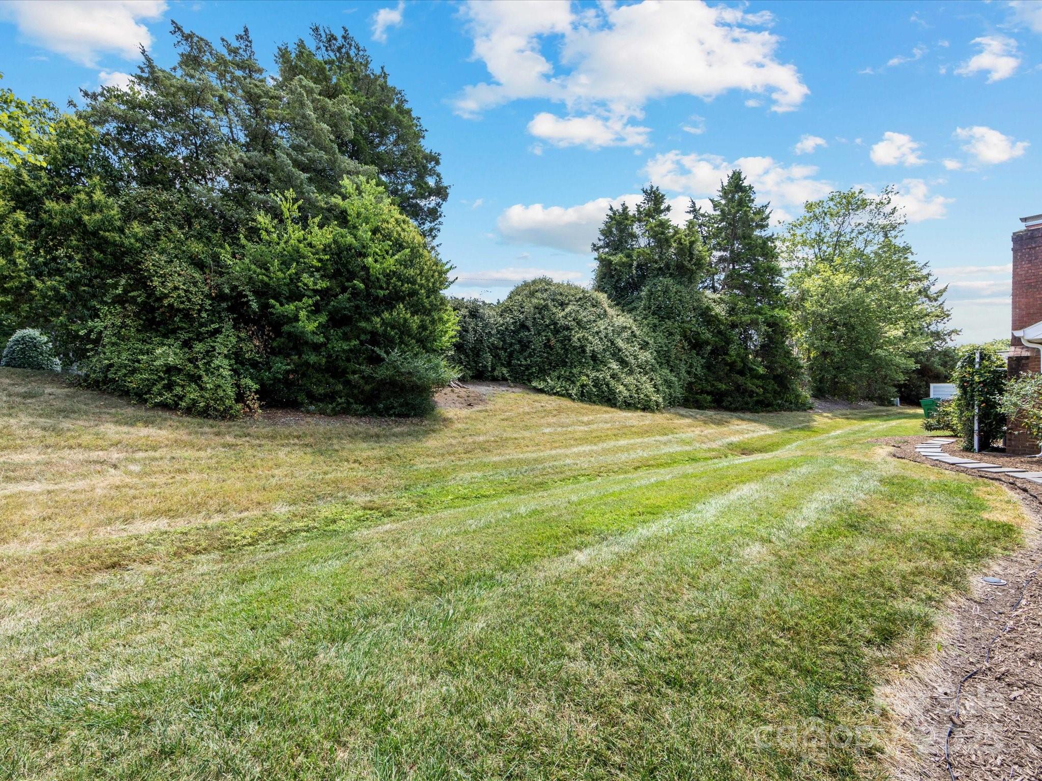 9237 N Vicksburg Park Court