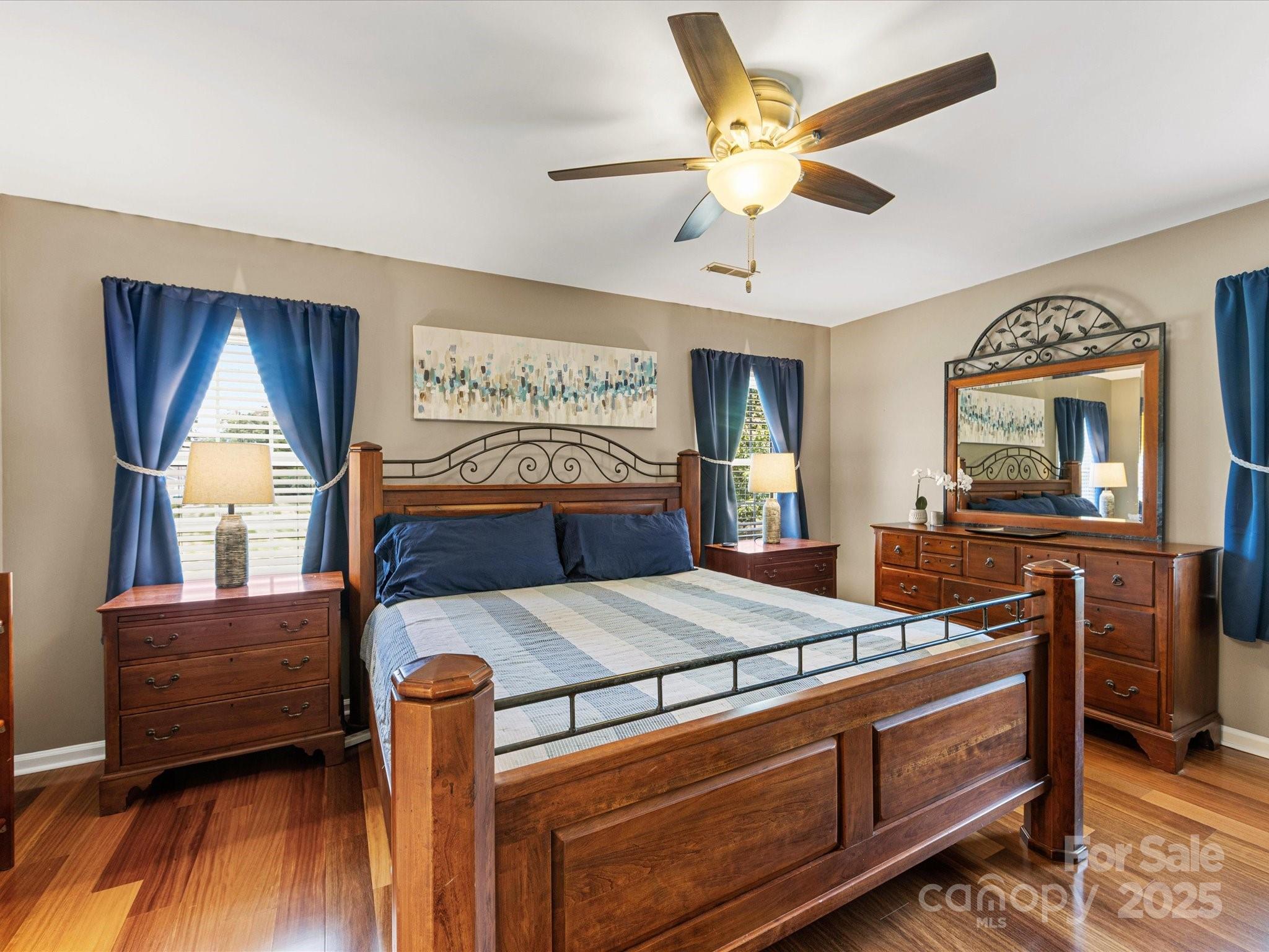 9237 N Vicksburg Park Court