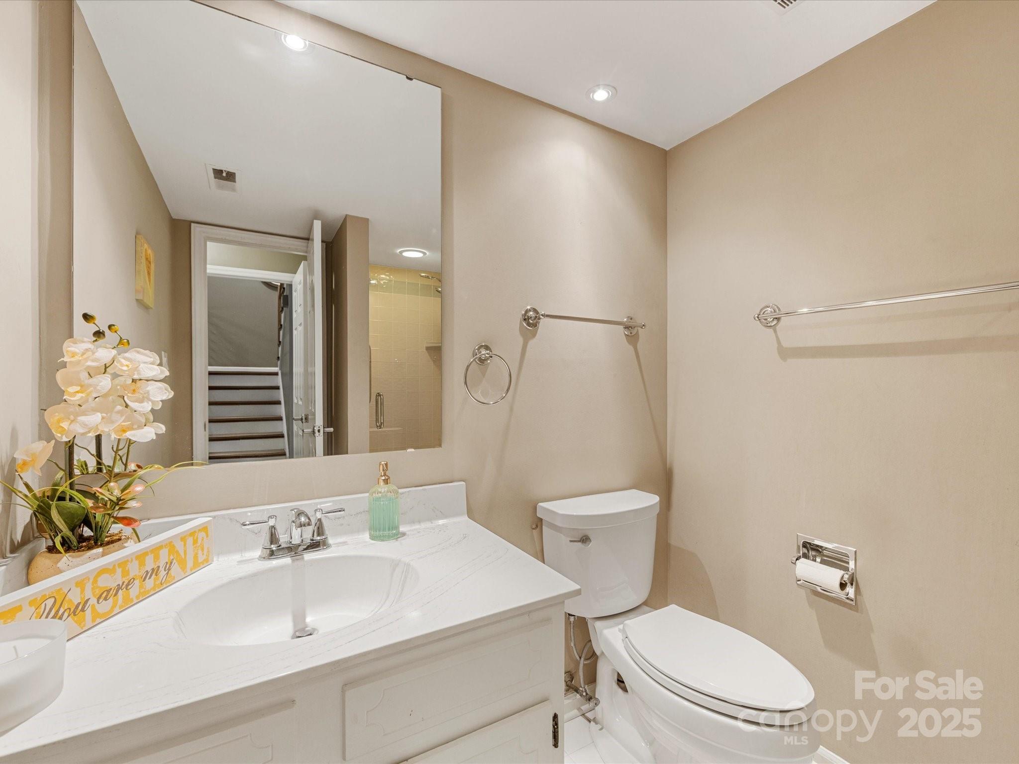 9237 N Vicksburg Park Court