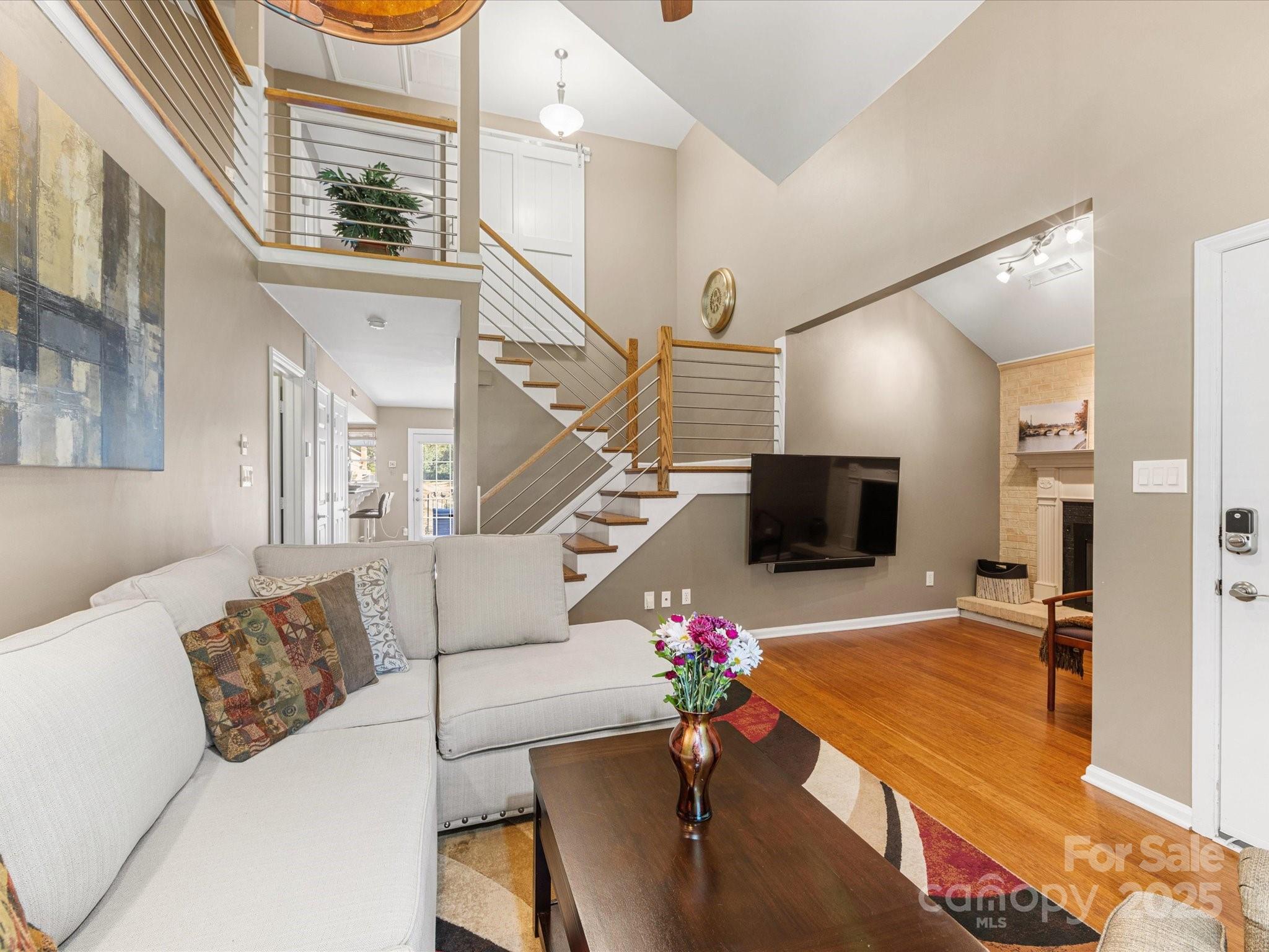 9237 N Vicksburg Park Court
