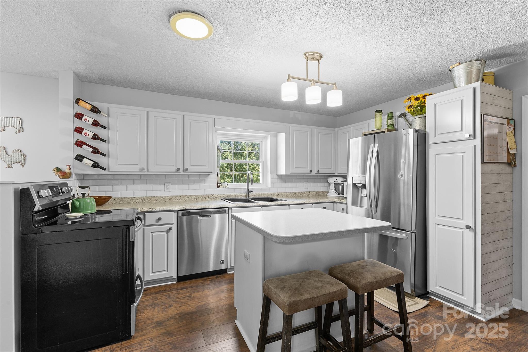 4661 Willie Bayne Lane