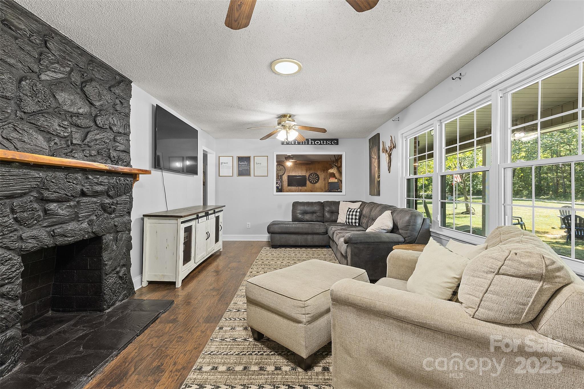 4661 Willie Bayne Lane