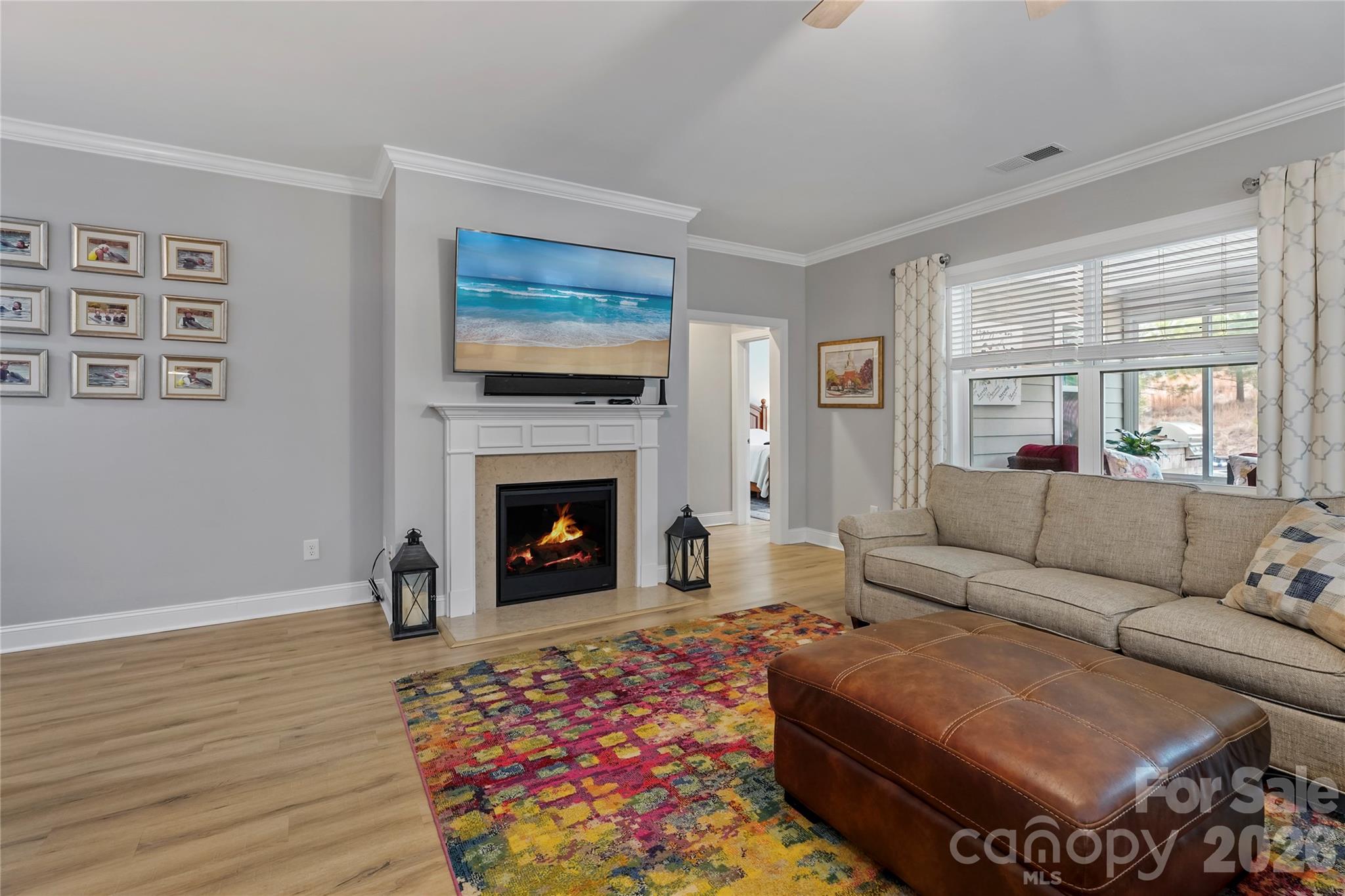 5047 Looking Glass Trail