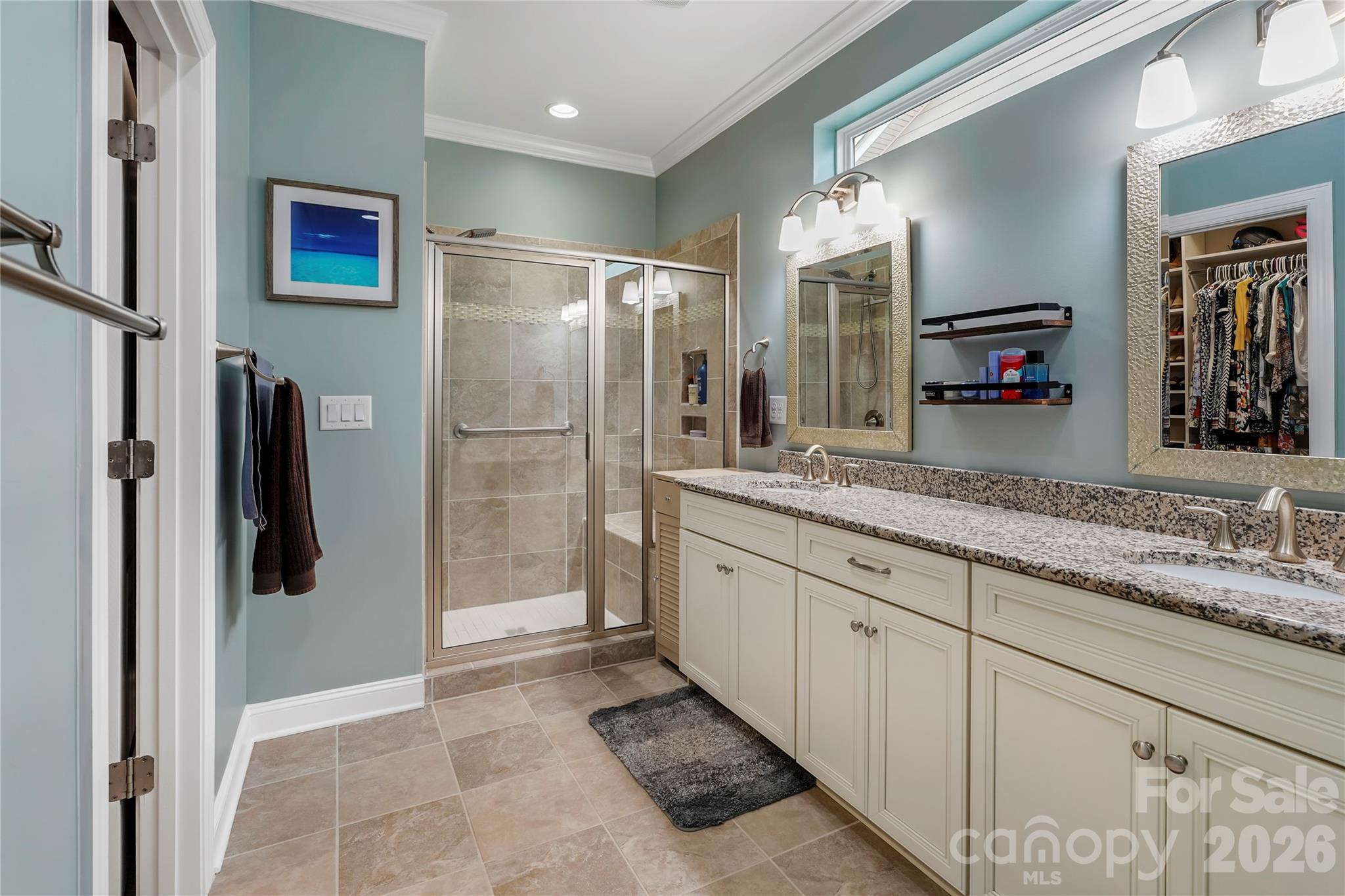 5047 Looking Glass Trail