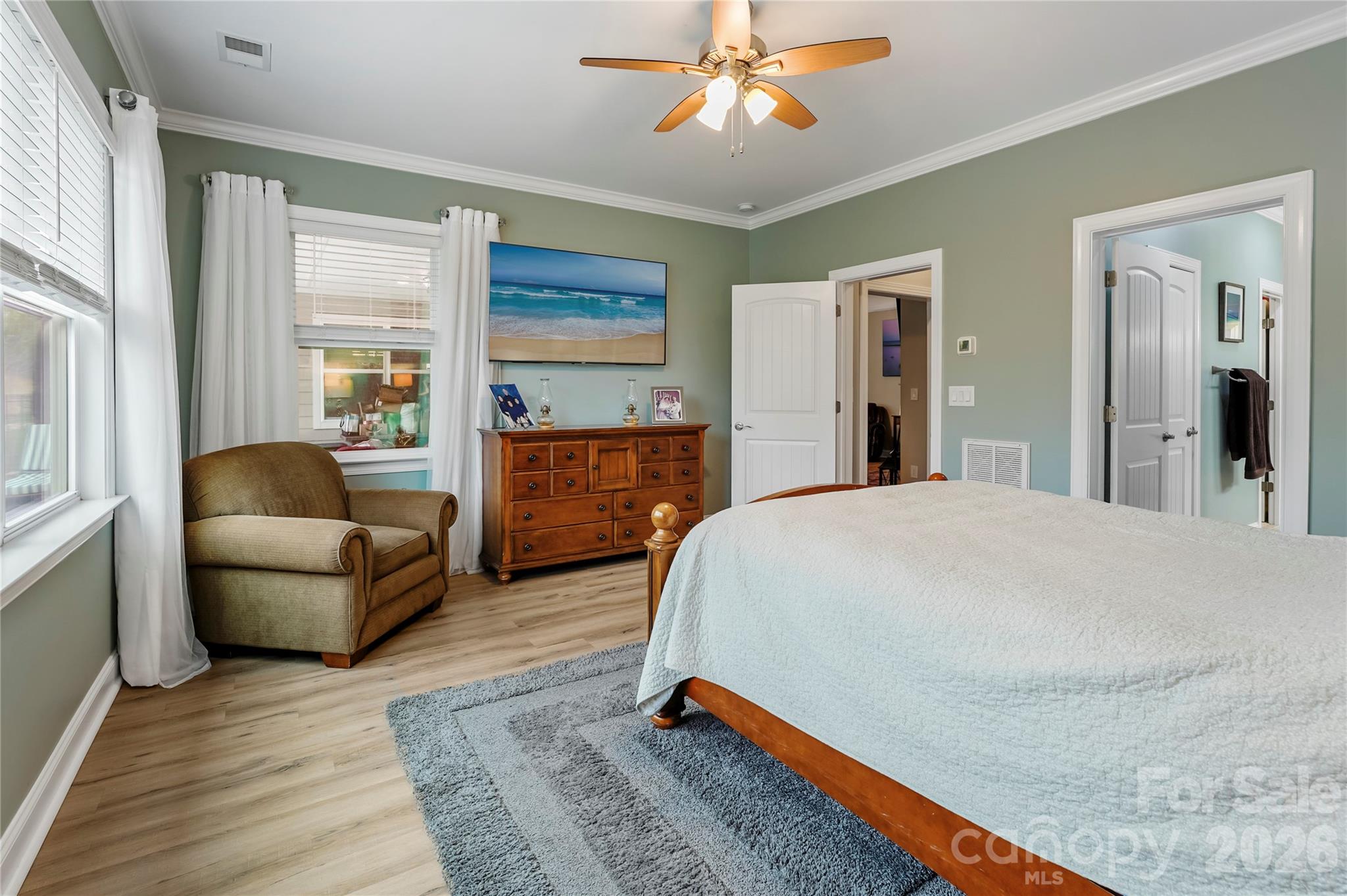 5047 Looking Glass Trail