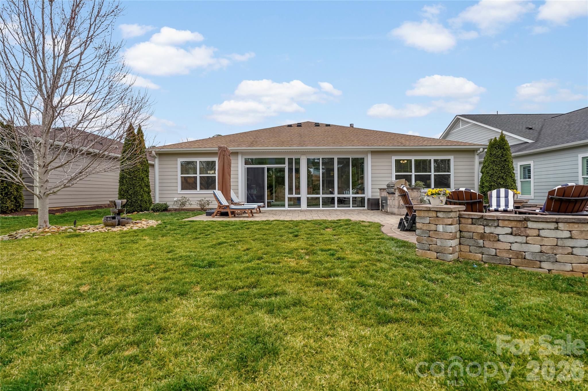 5047 Looking Glass Trail