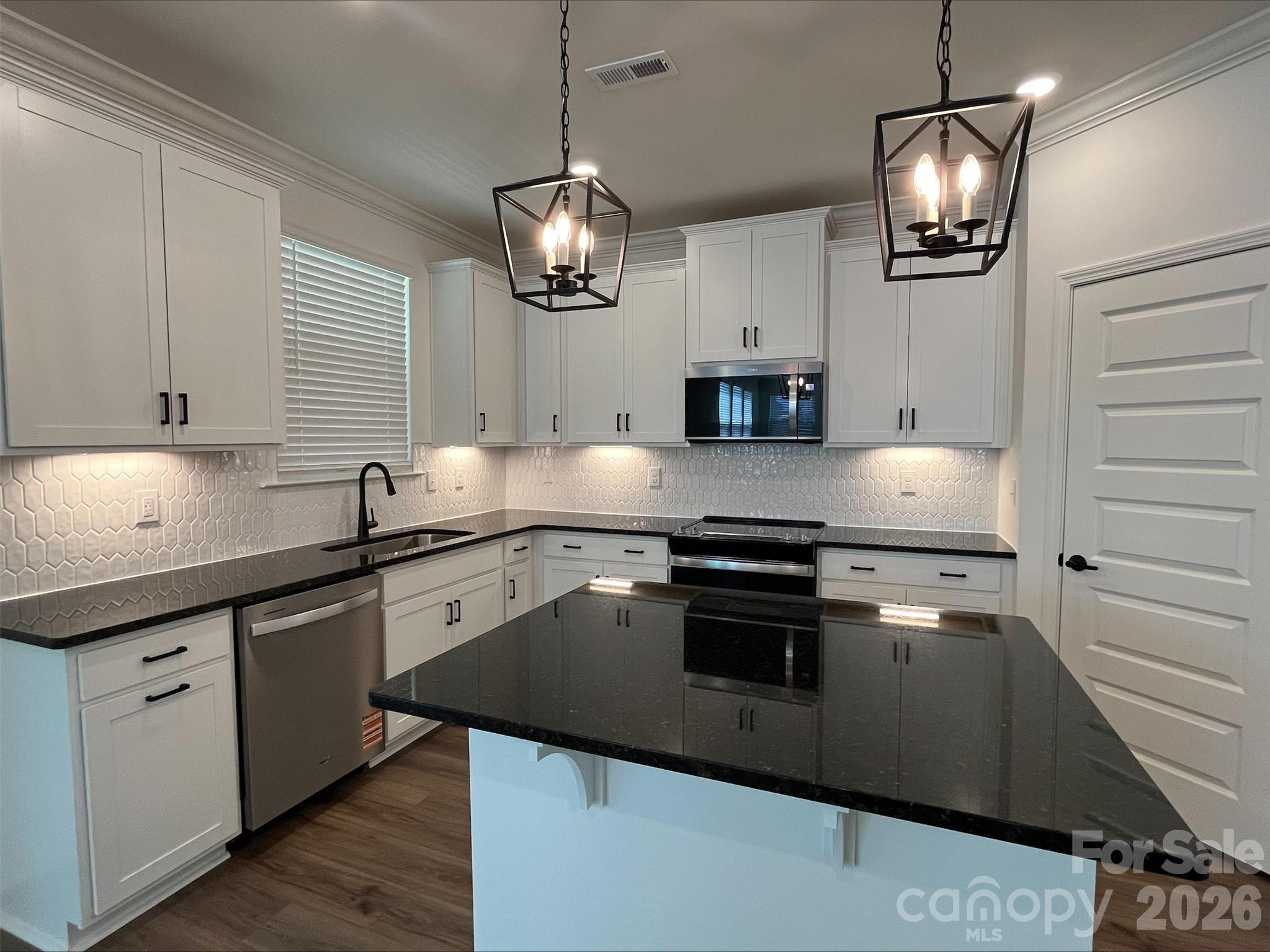 2001 Quiet Woods Road Unit: 153