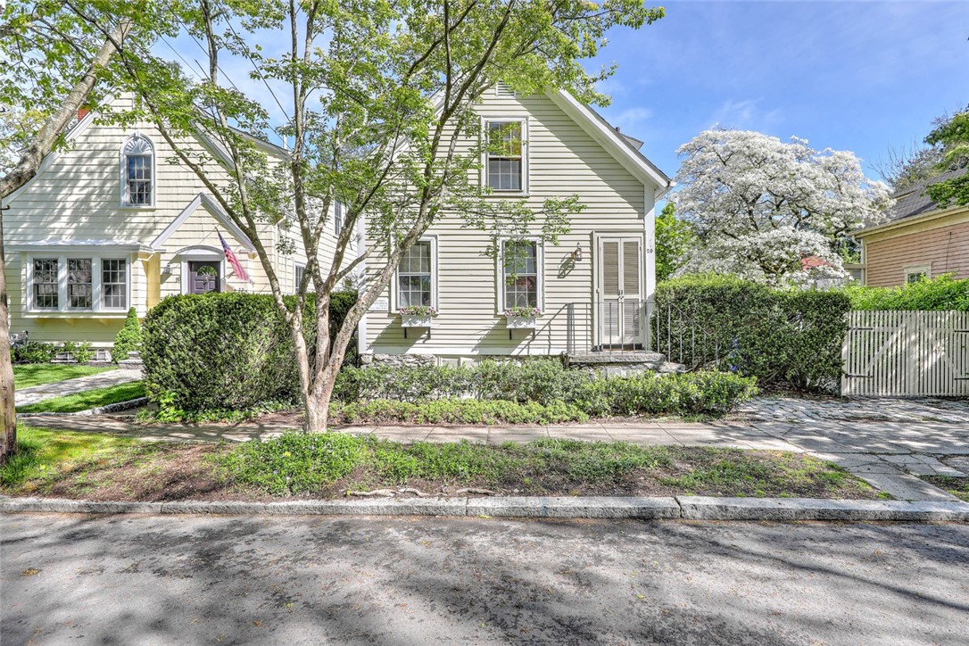20 Clarendon Avenue