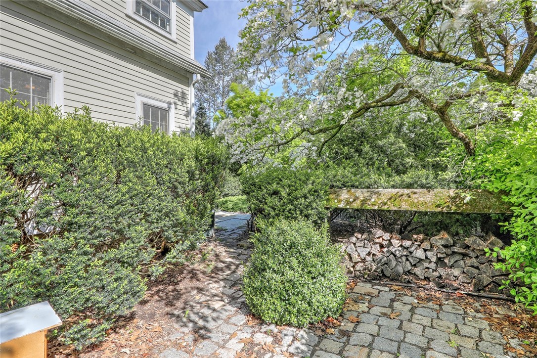 20 Clarendon Avenue