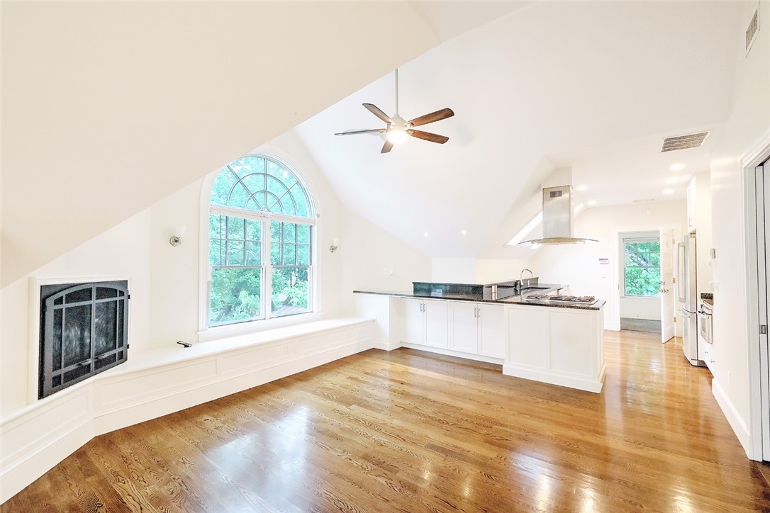 156 Sixth Street 3